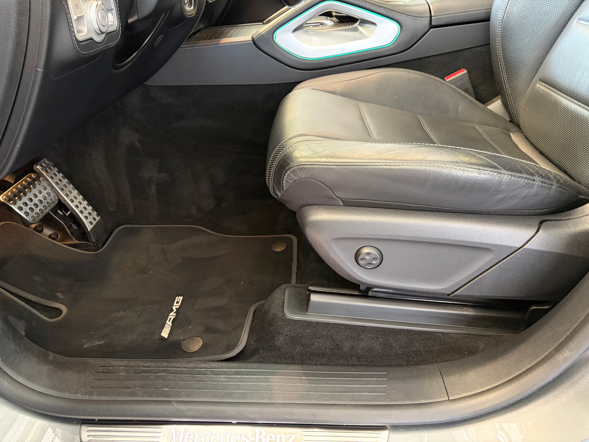 MERCEDES-BENZ GLE 350 e 4Matic AMG Line | CH | Gratis Service | AHK | MBUX | Burmester | PREMIUM PLUS | Sitzklima |-image-19