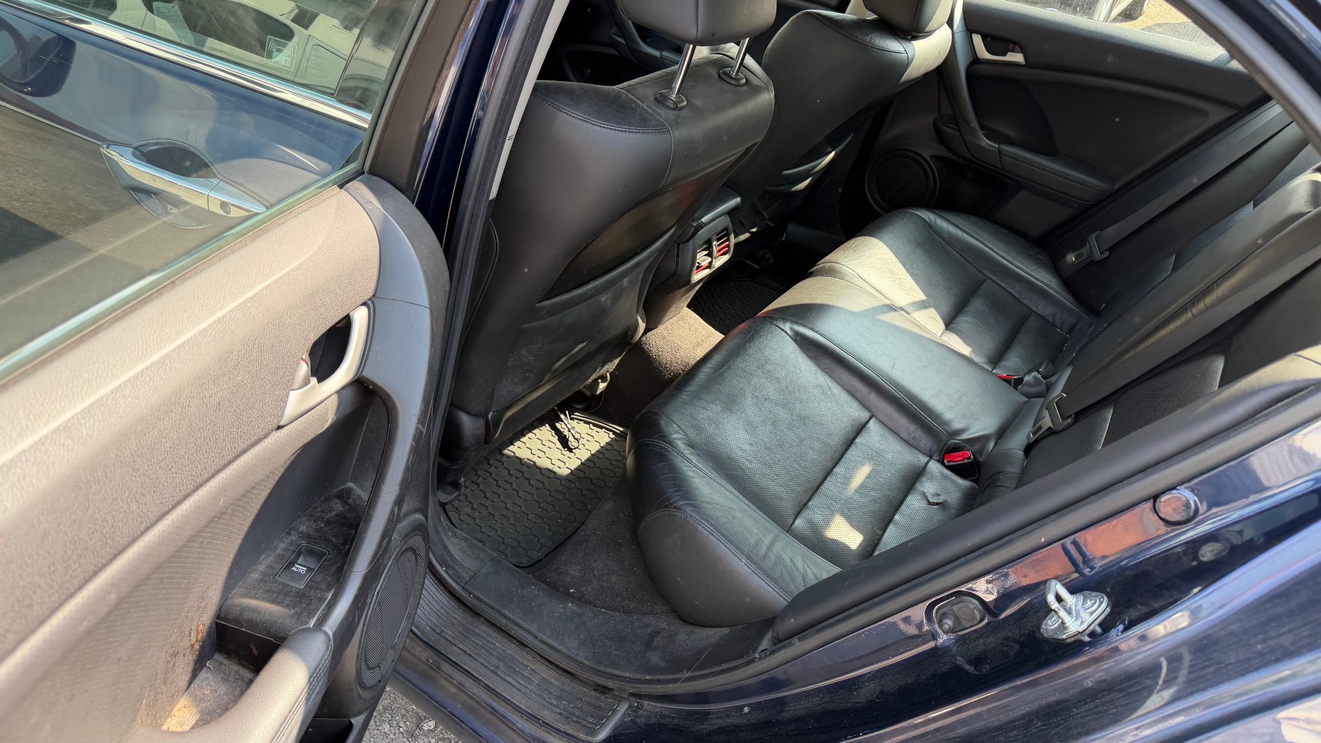 HONDA Accord 2.4i 16V Executive-Plus Automatic-image-11
