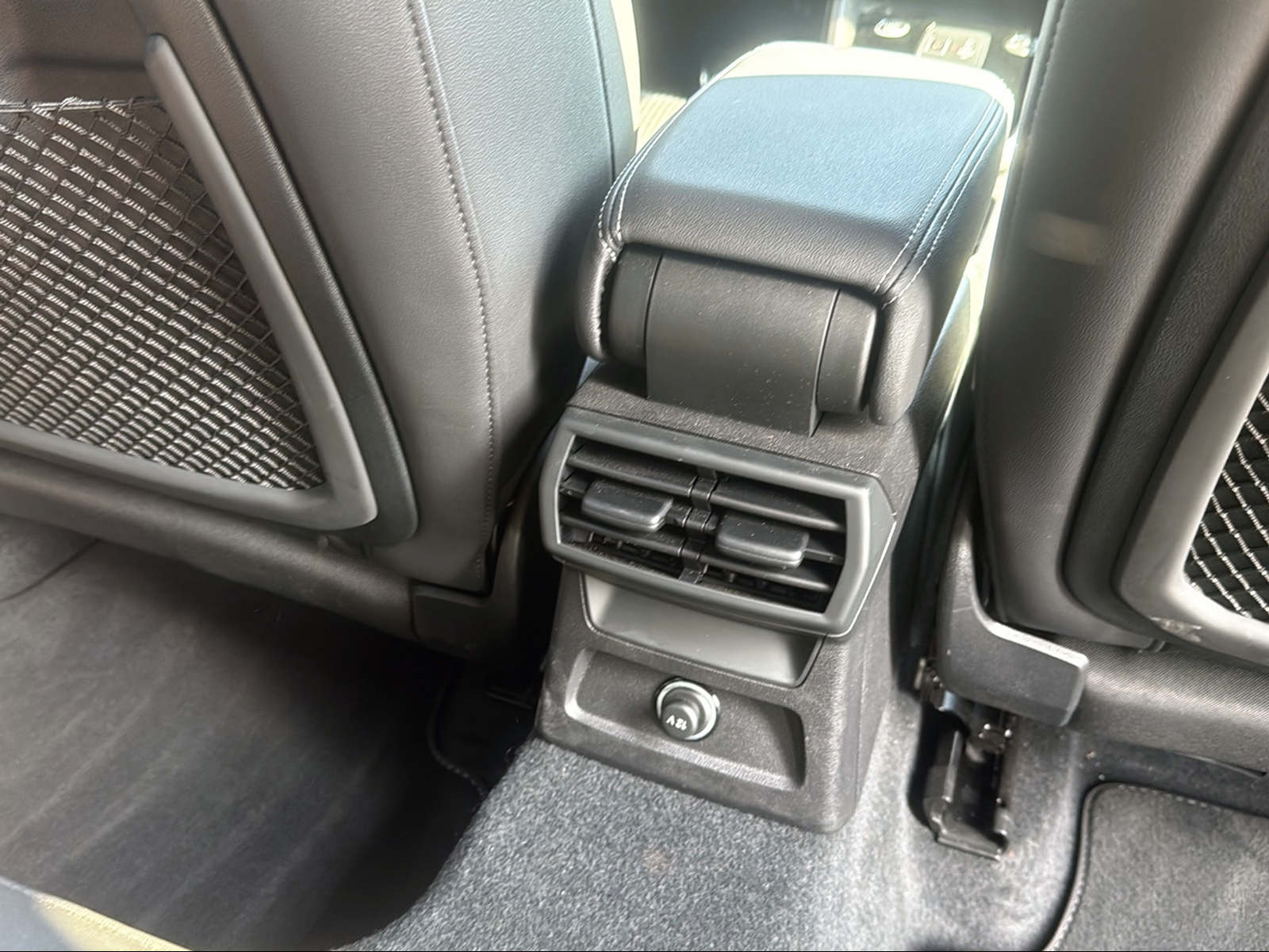 AUDI A3 Sportback 45 TFSI e S line S-tronic-image-16