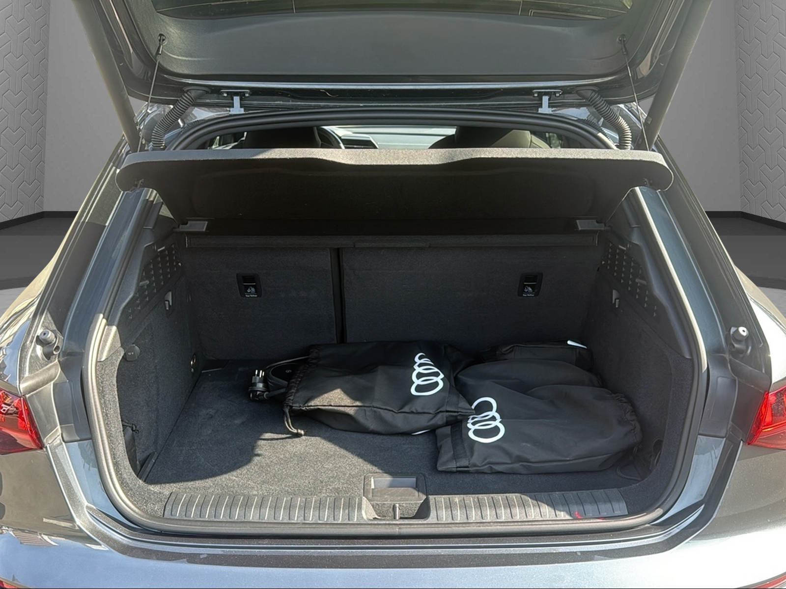AUDI A3 Sportback 45 TFSI e S line S-tronic-image-9