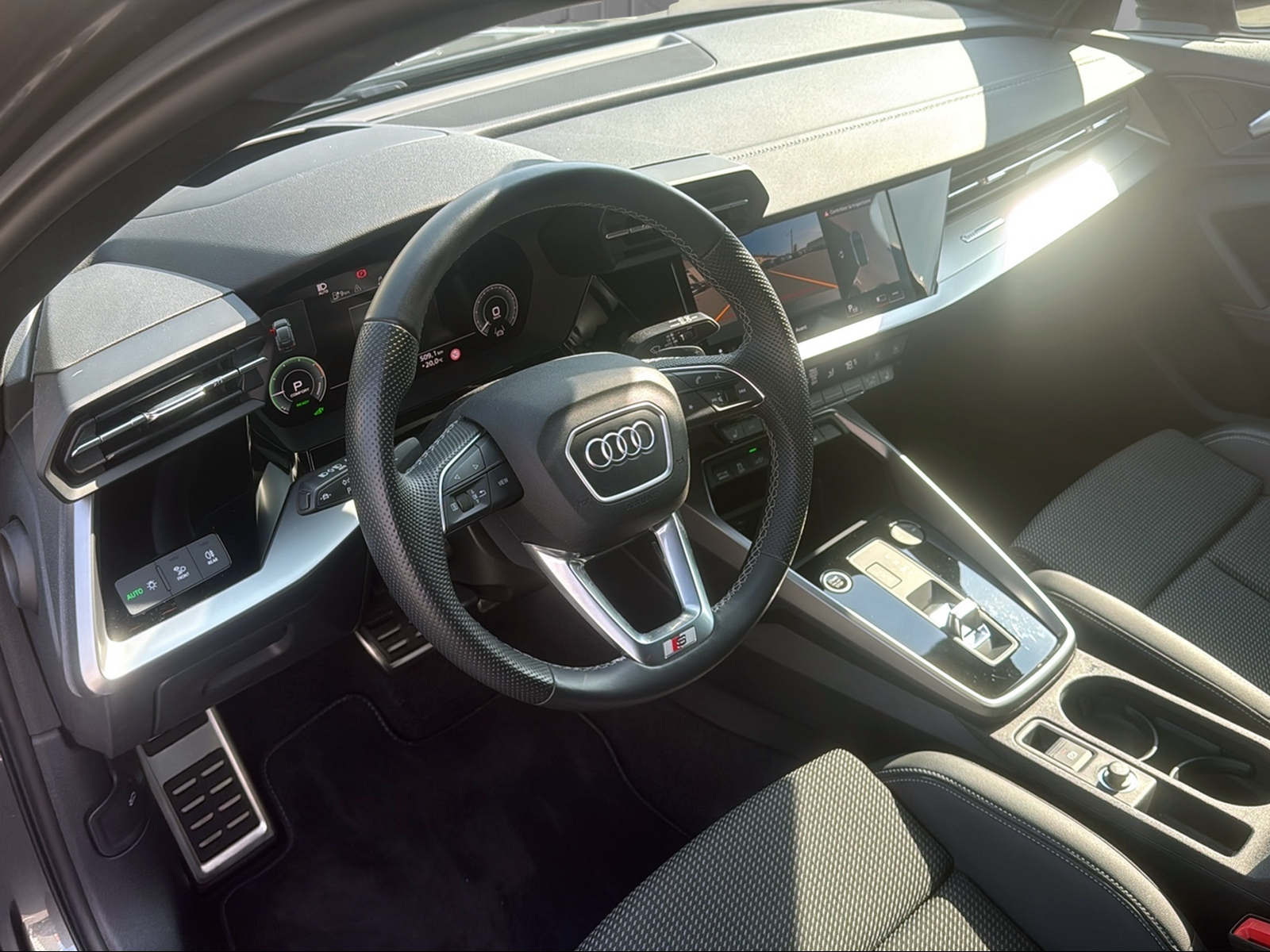 AUDI A3 Sportback 45 TFSI e S line S-tronic-image-11