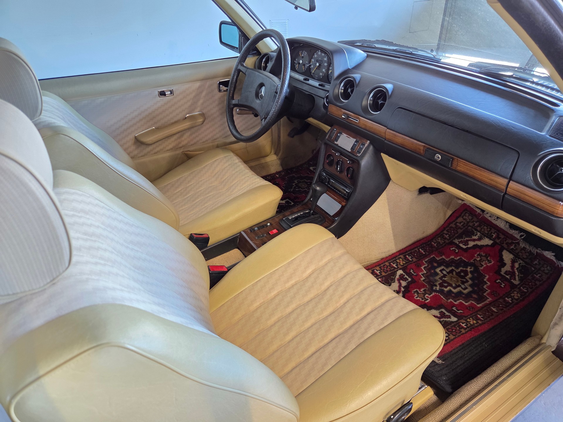 MERCEDES-BENZ CE-image-10