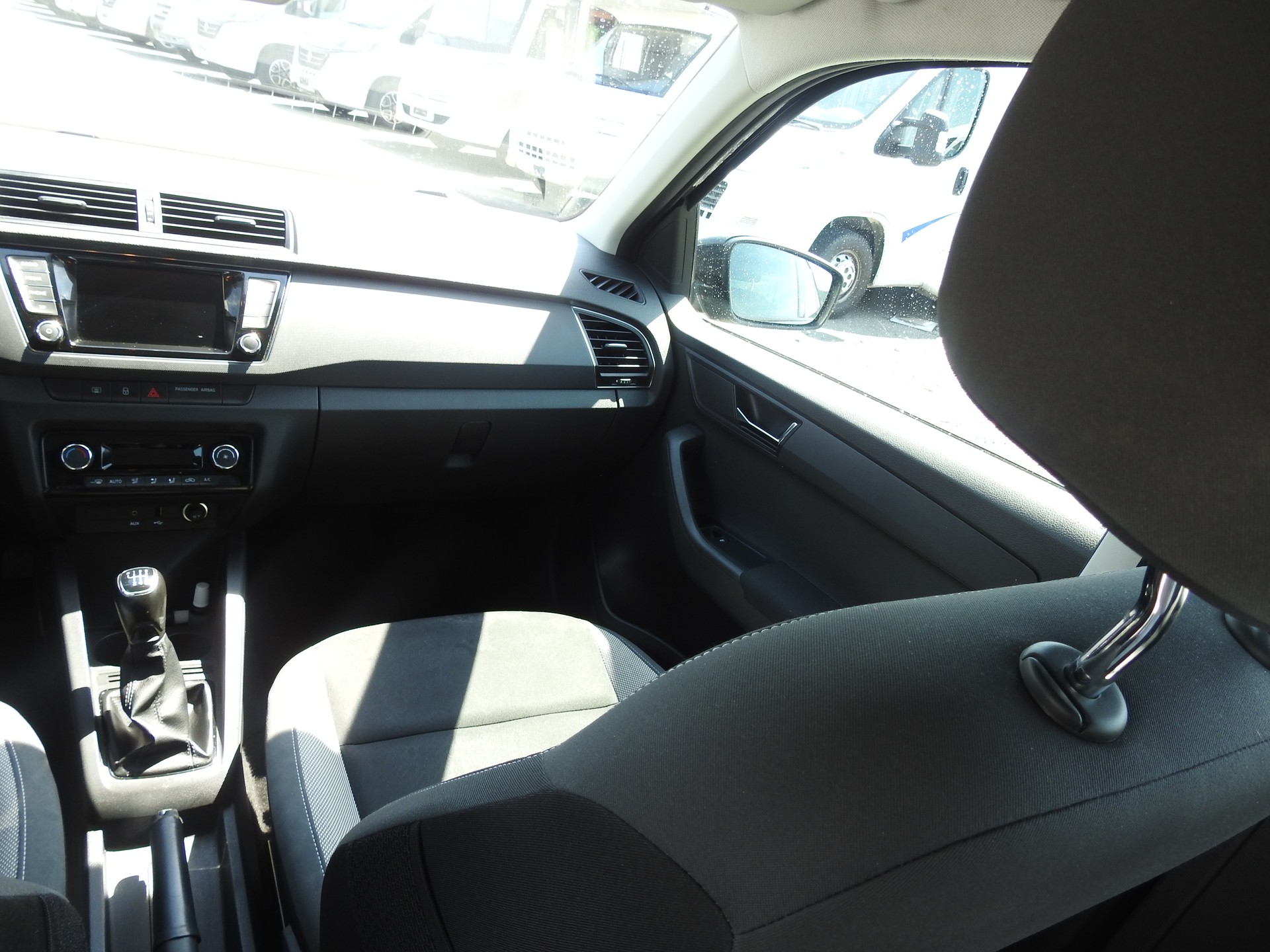 SKODA Fabia 1.0 TSI Ambition-image-17