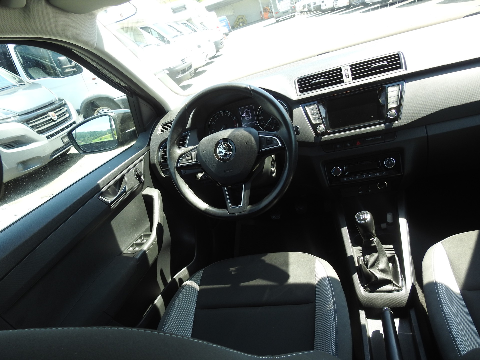 SKODA Fabia 1.0 TSI Ambition-image-18