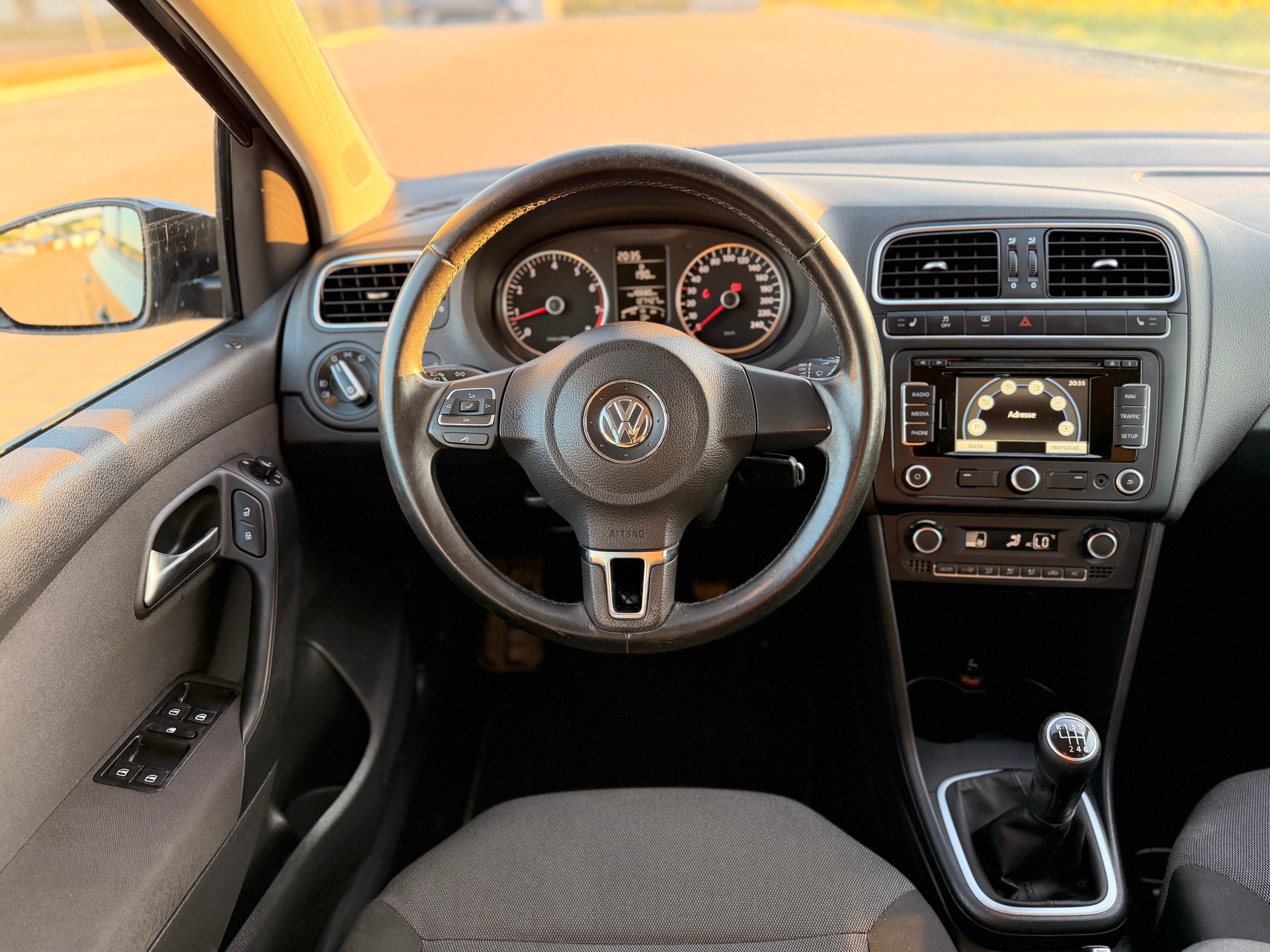 VW Polo 1.2 TSI Team-image-18