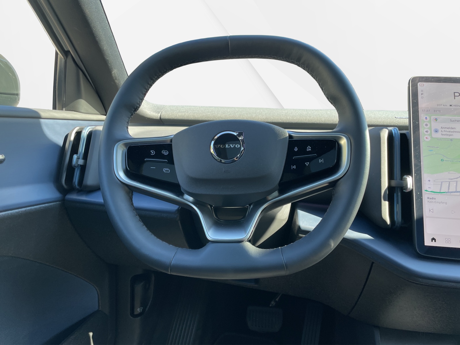 VOLVO EX 30 E60 Twin Ultra Performance AWD-image-11