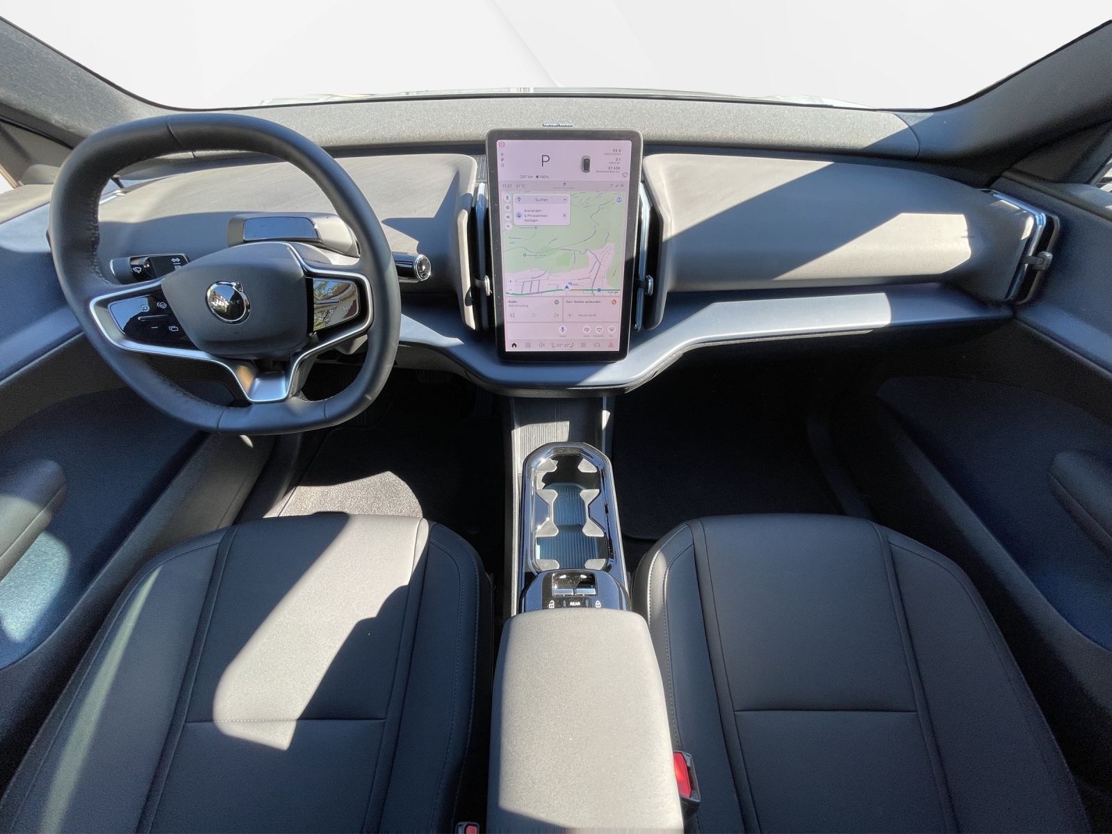 VOLVO EX 30 E60 Twin Ultra Performance AWD-image-10