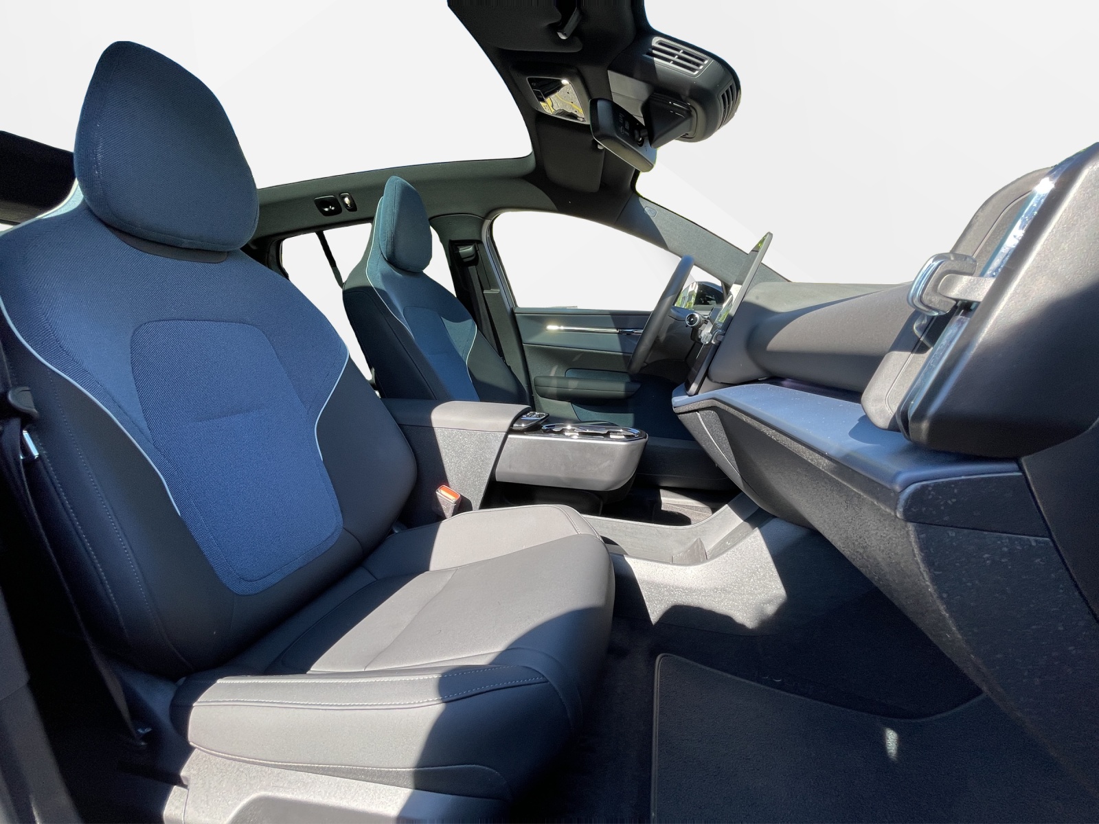 VOLVO EX 30 E60 Twin Ultra Performance AWD-image-15