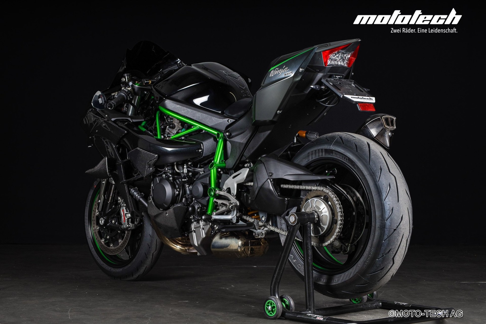 KAWASAKI Ninja H2 Carbon ABS AKRAPOVIC-showroom-element-3