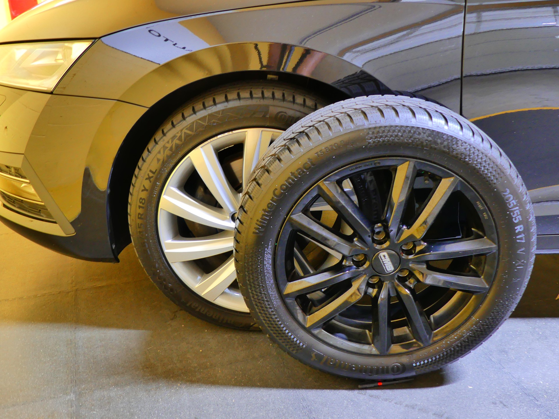 SKODA Octavia Combi 2.0 TDI DSG Style 4x4-image-9