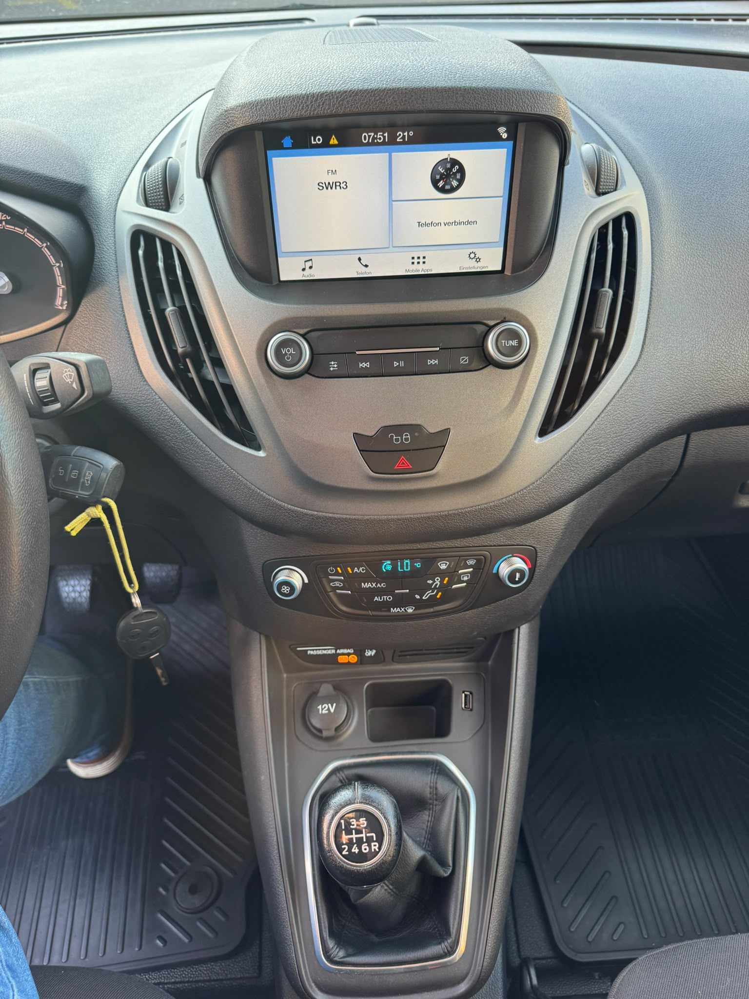 FORD Transit Courier Van 1.0 EcoBoost Ambiente-image-13