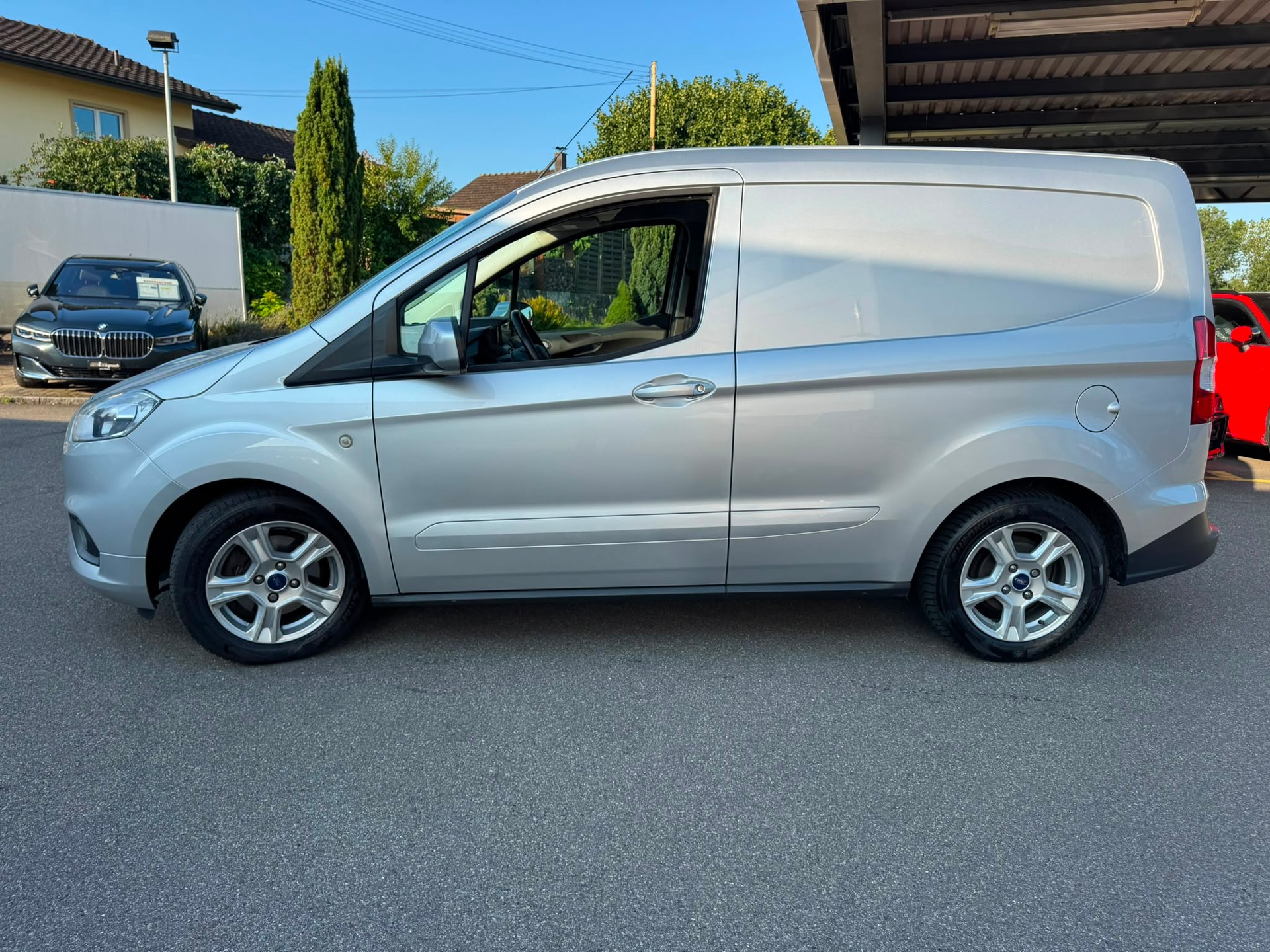 FORD Transit Courier Van 1.0 EcoBoost Ambiente-image-3