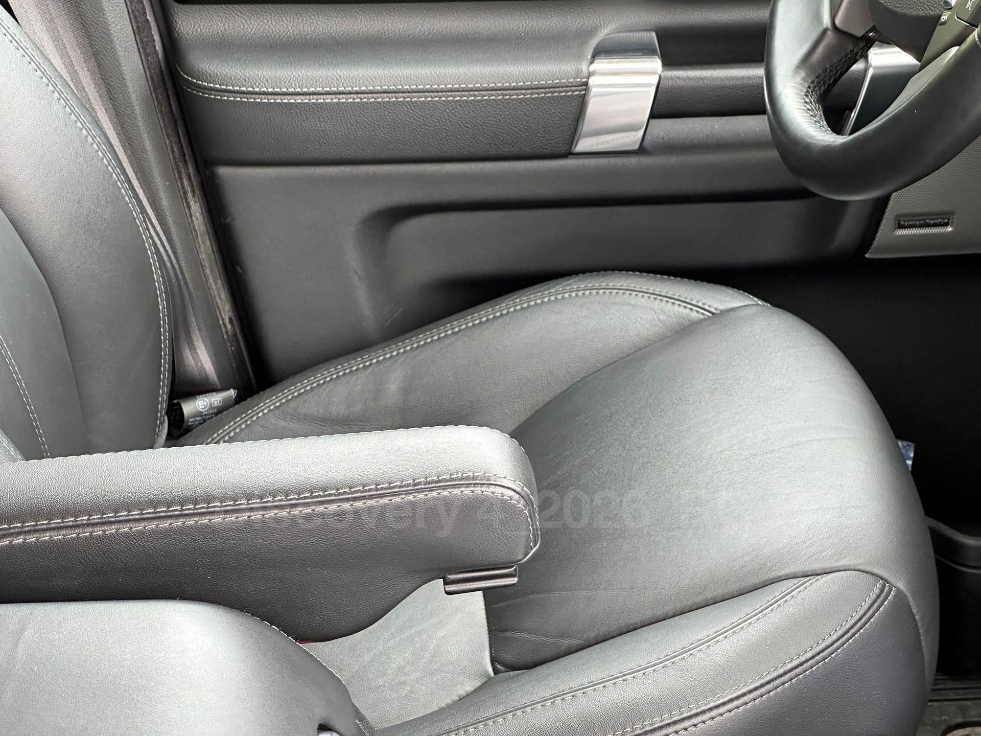 LAND ROVER 3.0 SDV6 HSE-image-11