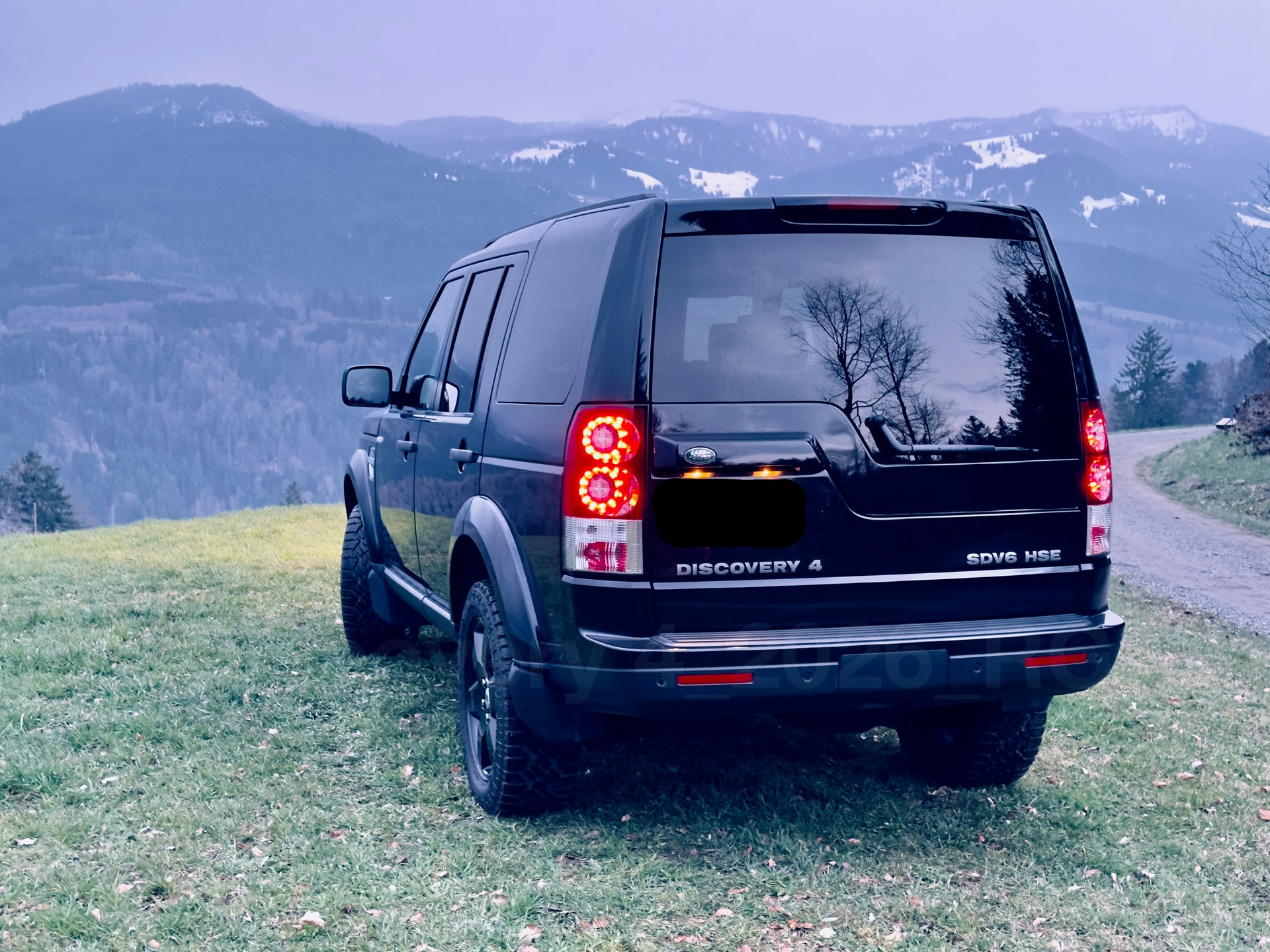 LAND ROVER 3.0 SDV6 HSE-image-4