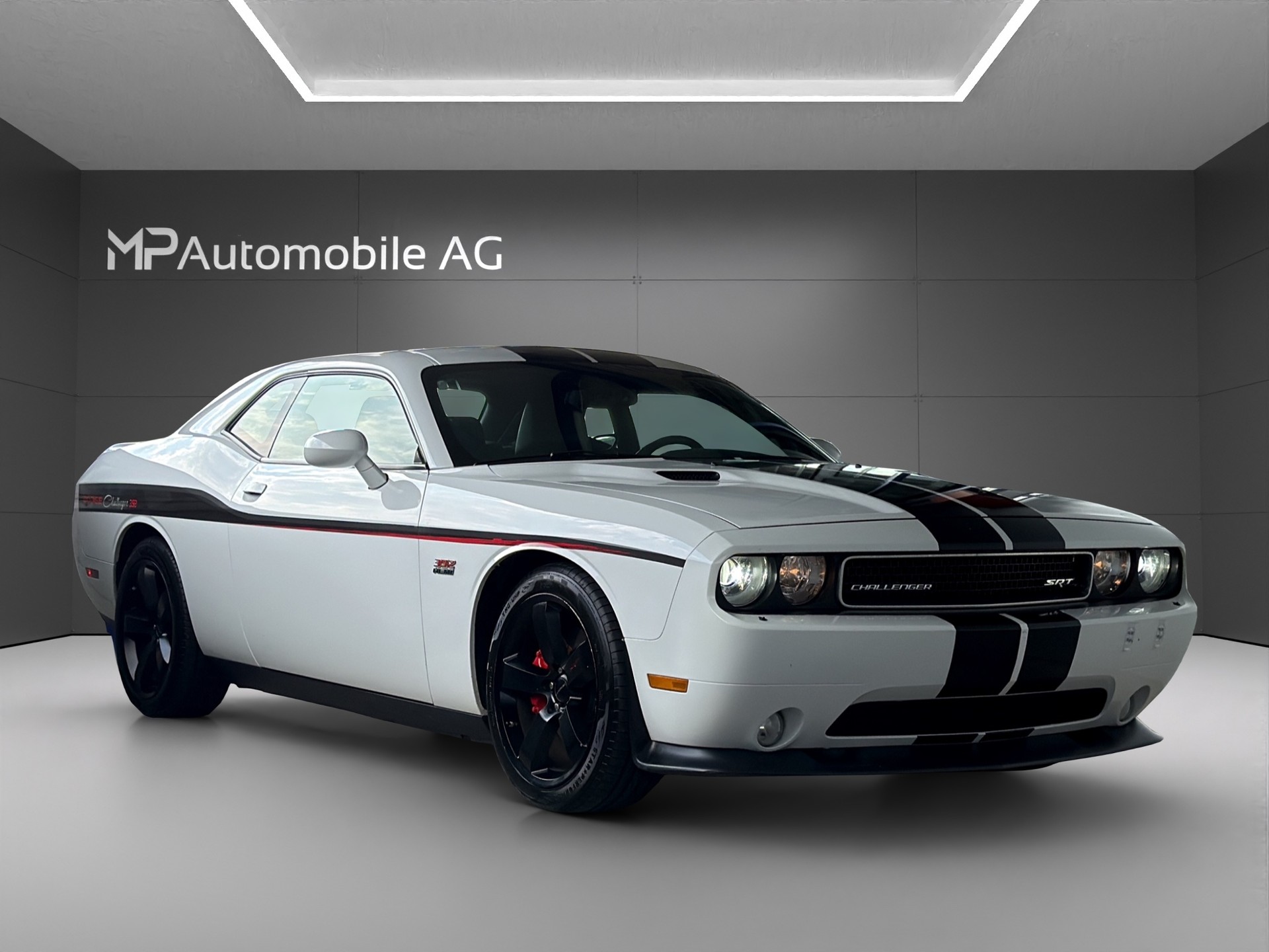 DODGE SRT8 392 6.4 V8 Hemi-image-1