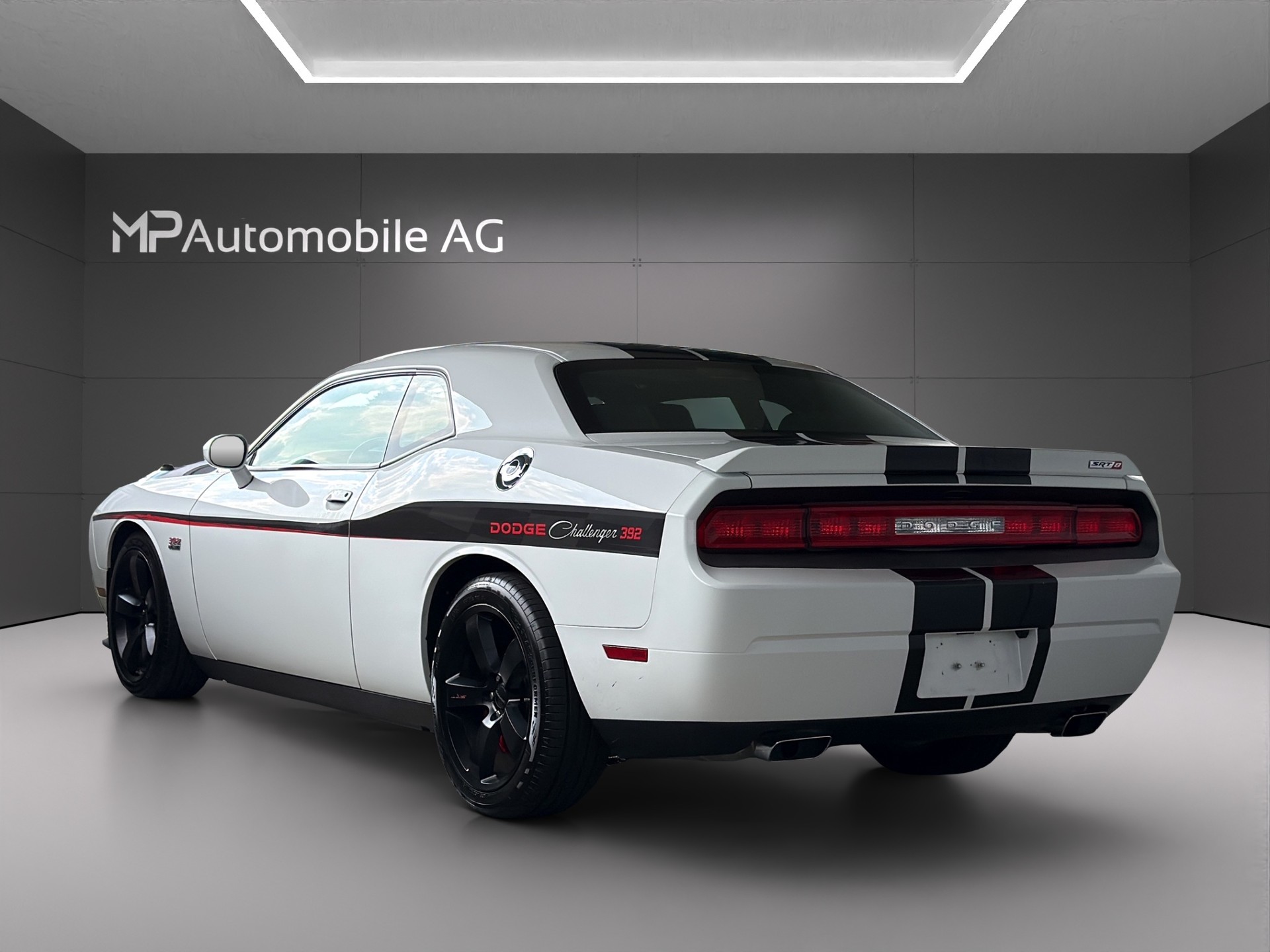 DODGE SRT8 392 6.4 V8 Hemi-image-3