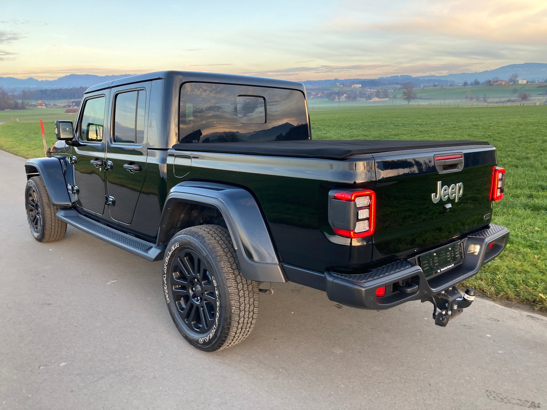 JEEP Gladiator 3.0 V6 Launch Edition-image-5