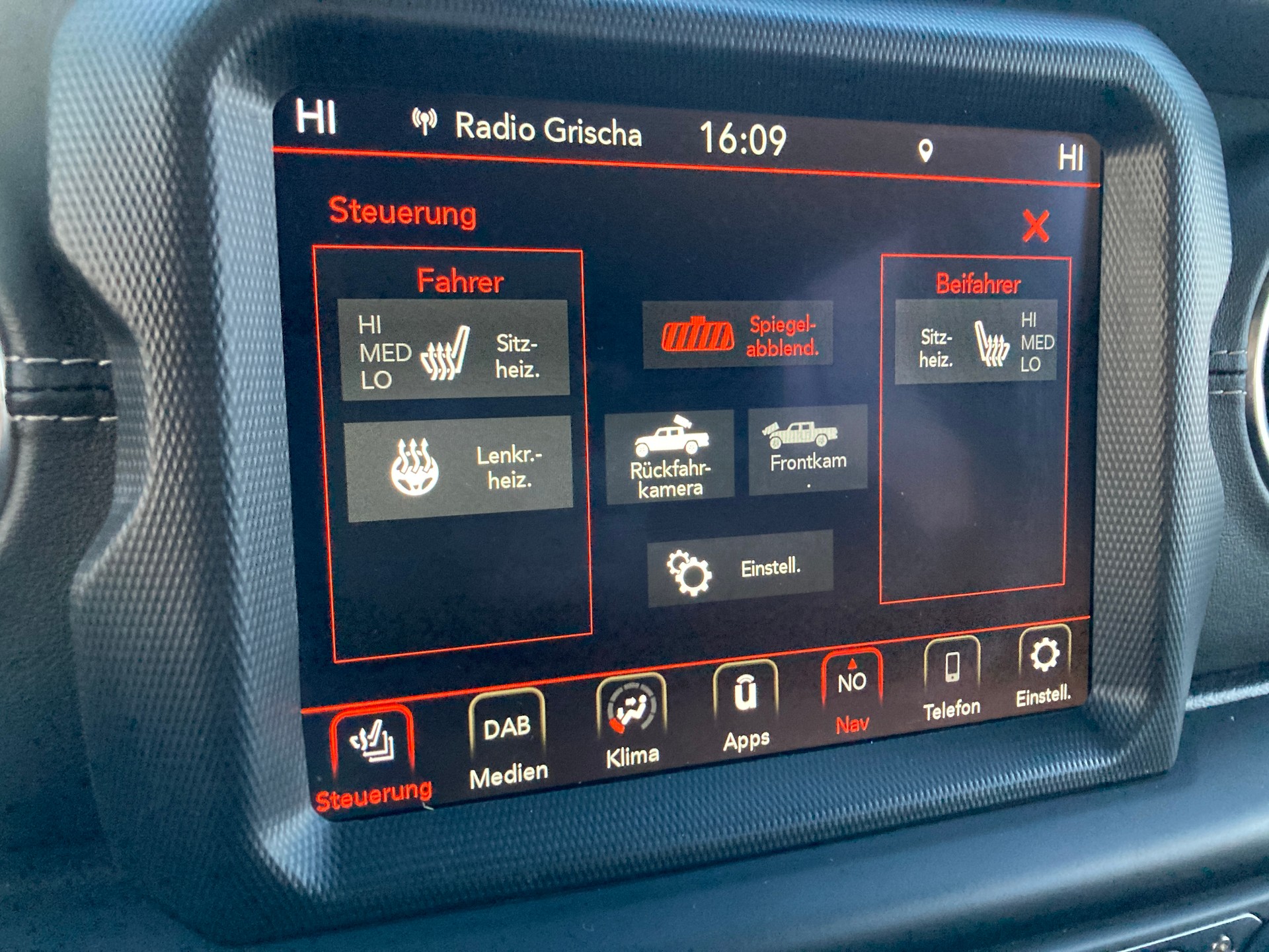 JEEP Gladiator 3.0 V6 Launch Edition-image-23