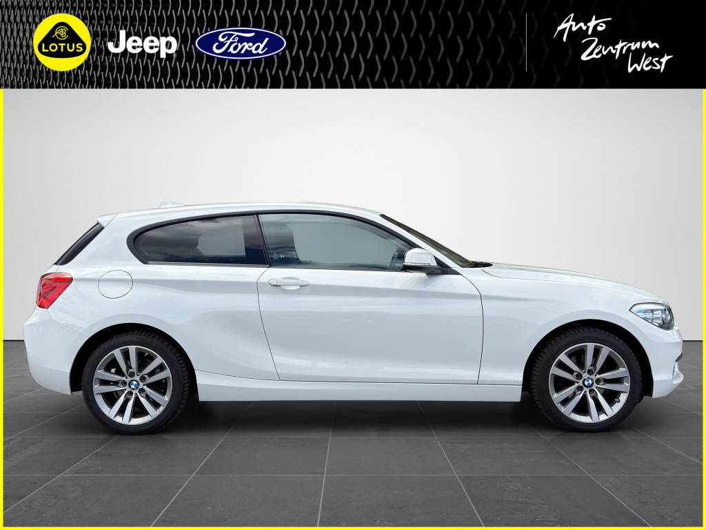 BMW 120i-image-5