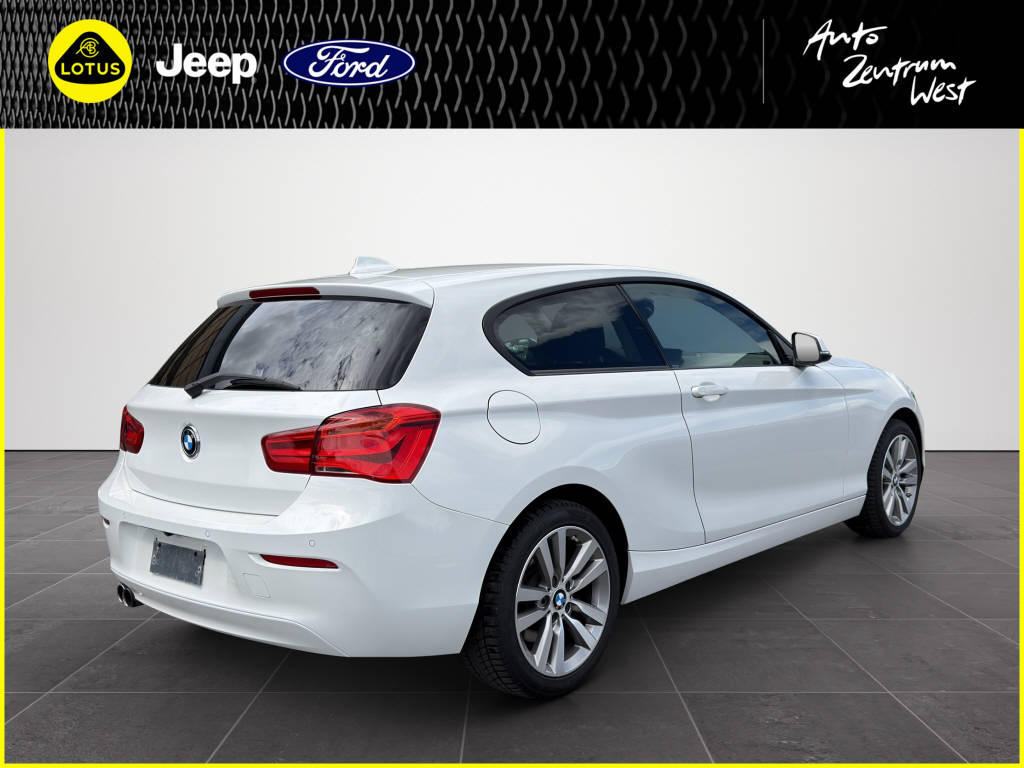 BMW 120i-image-4
