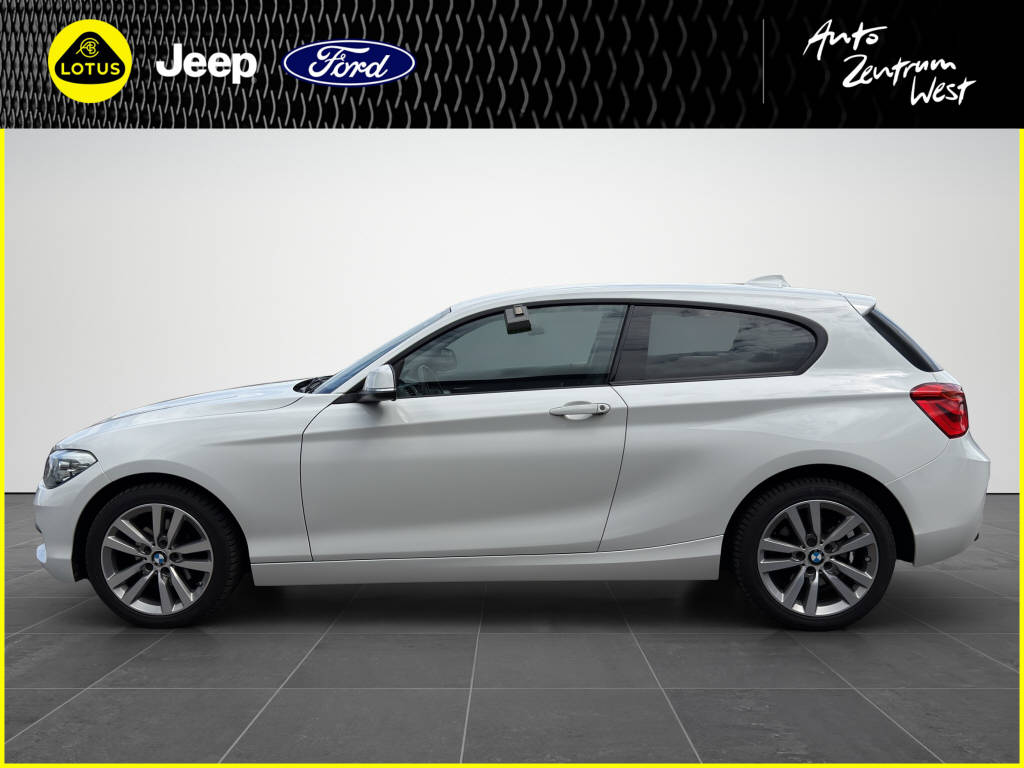 BMW 120i-image-1