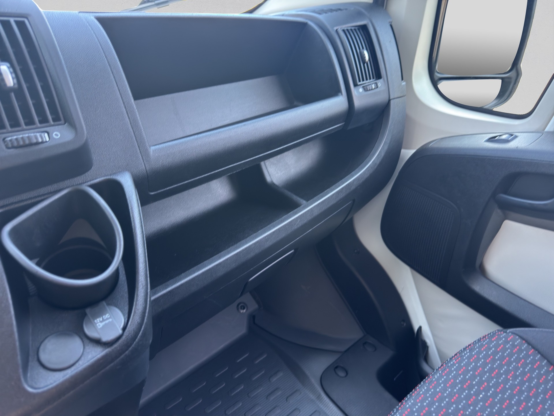 CITROEN Jumper 30 2.0 BlueHDi 130 Confort L2H2-image-20