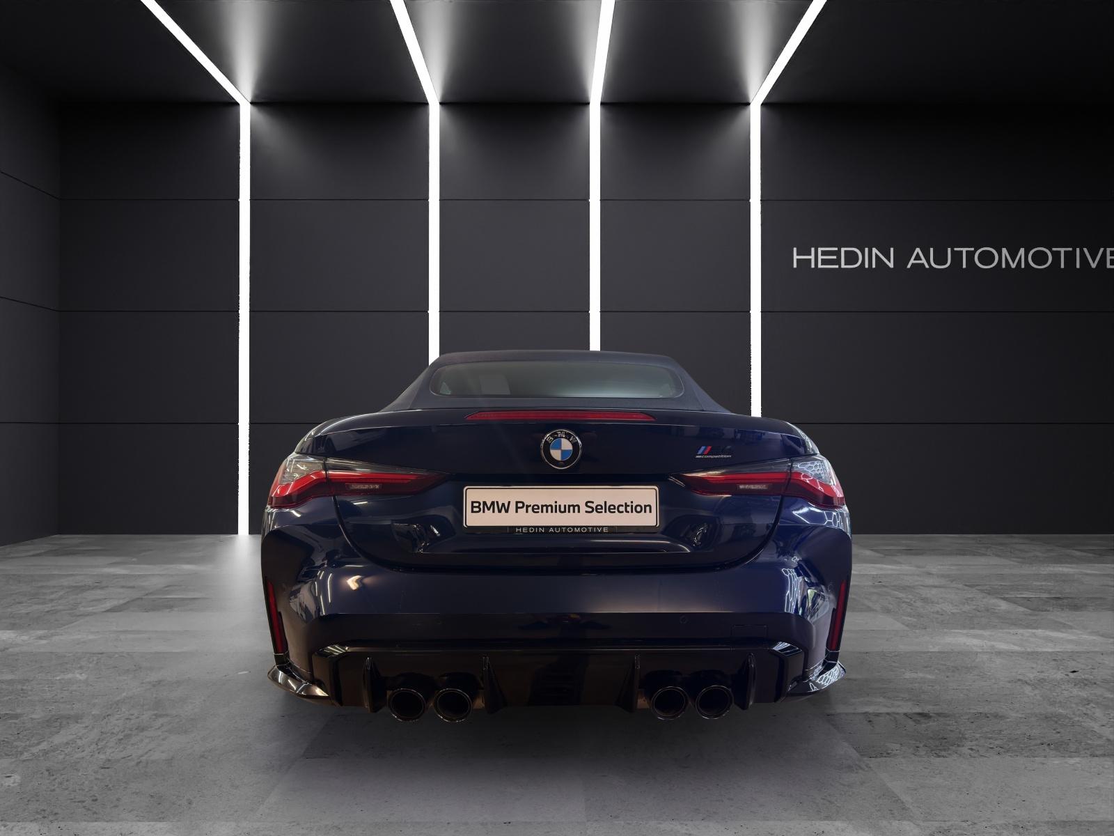 BMW M4 Competition xDrive Cabrio-image-3