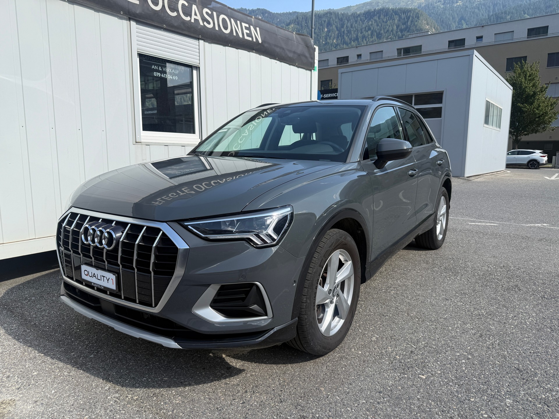 AUDI Q3 40 TDI advanced quattro S-tronic-image-9