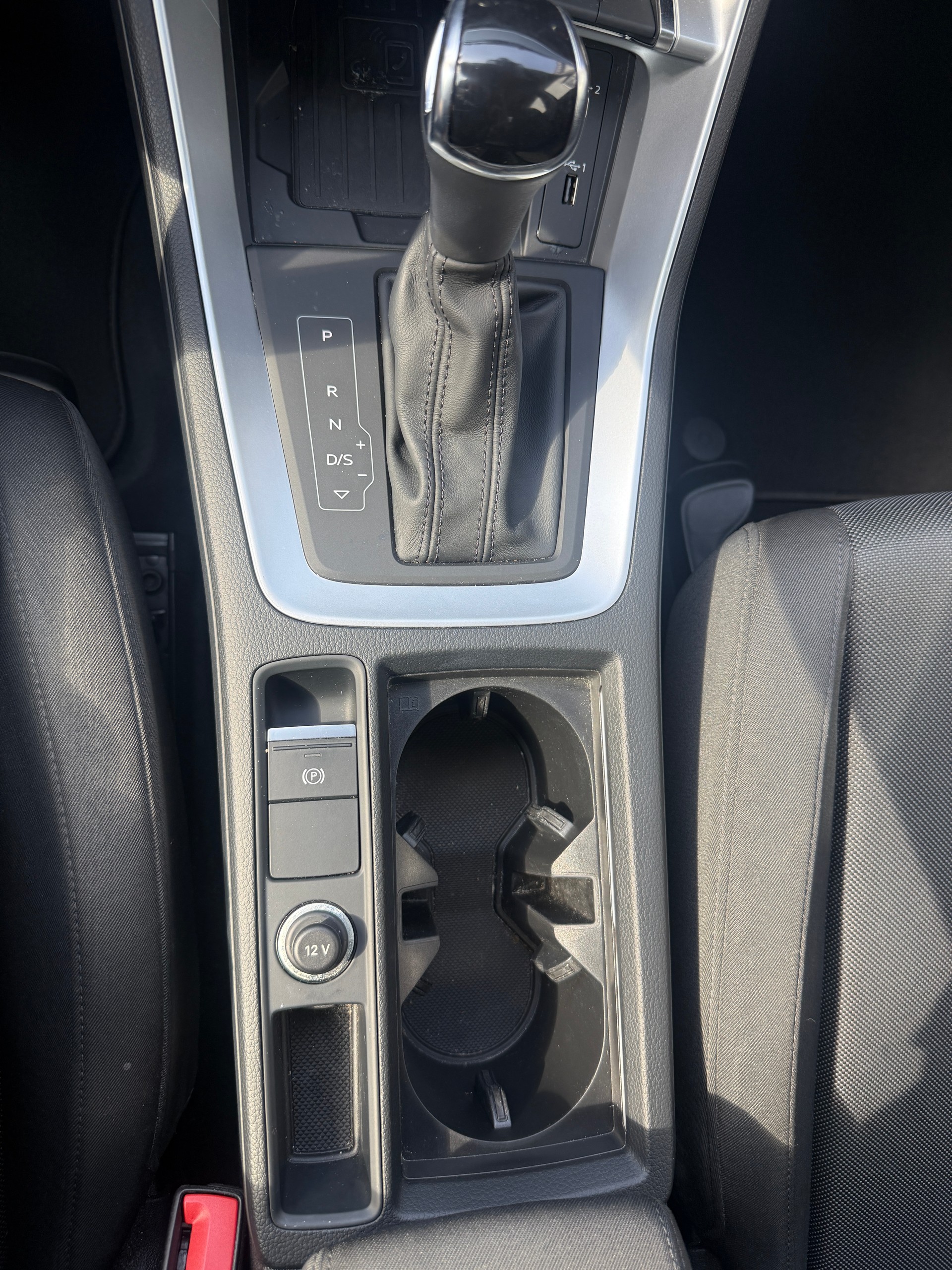 AUDI Q3 40 TDI advanced quattro S-tronic-image-21