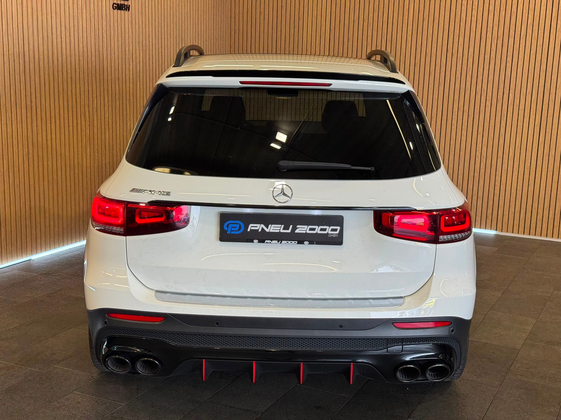 MERCEDES-BENZ GLB 35 AMG 4 MATIC 8G-Tronic-image-5