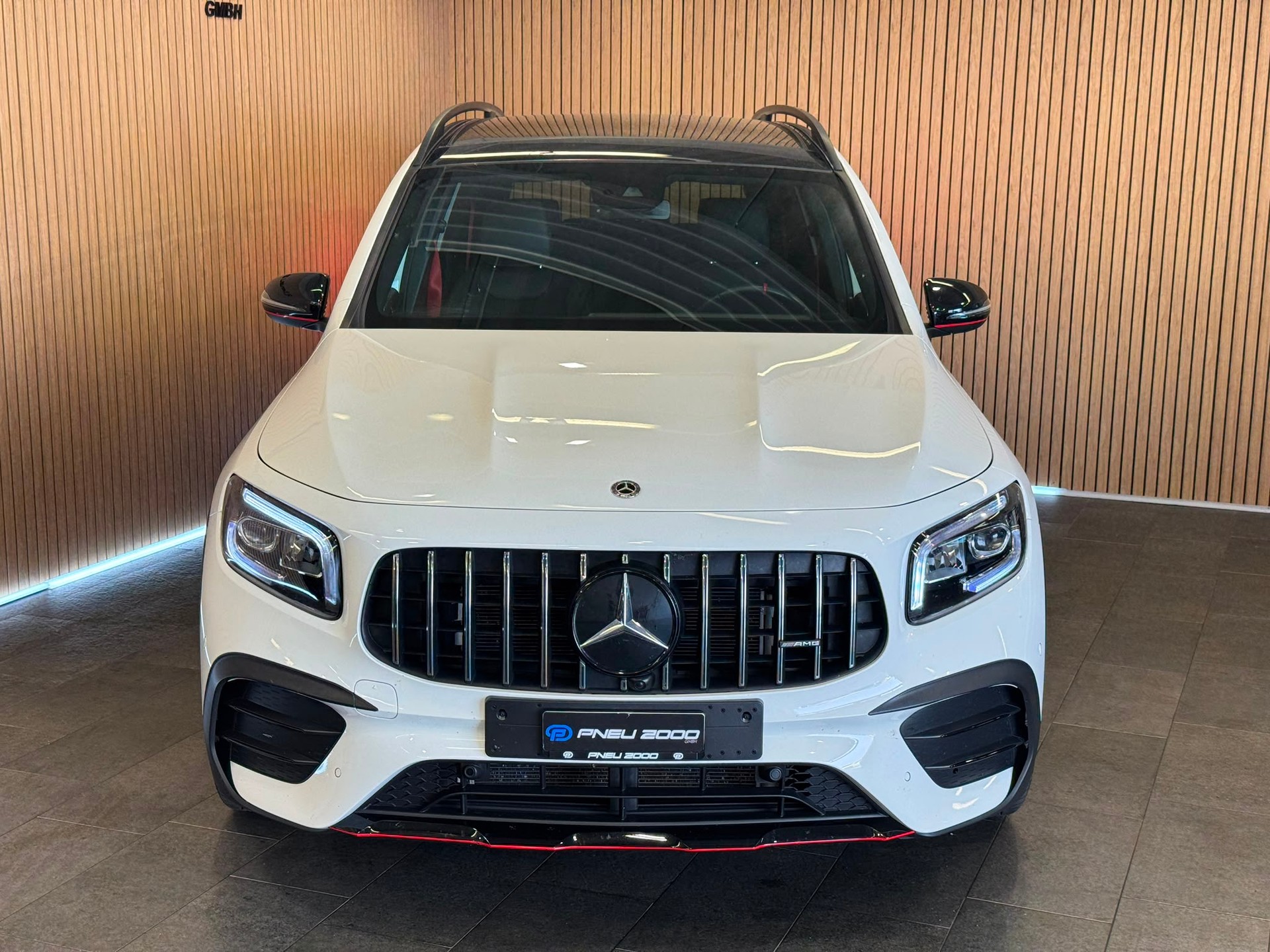 MERCEDES-BENZ GLB 35 AMG 4 MATIC 8G-Tronic-image-1