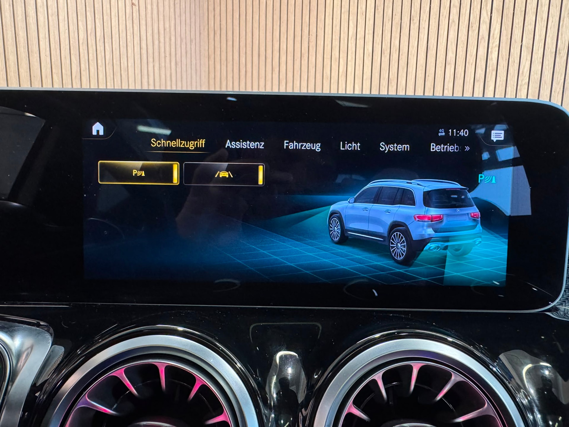 MERCEDES-BENZ GLB 35 AMG 4 MATIC 8G-Tronic-image-23