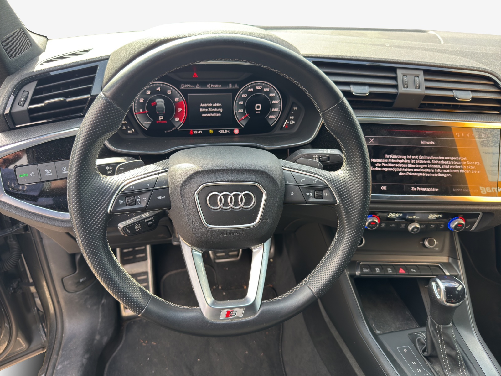 AUDI Q3 Sportback 40 TFSI S line quattro S-tronic-image-9