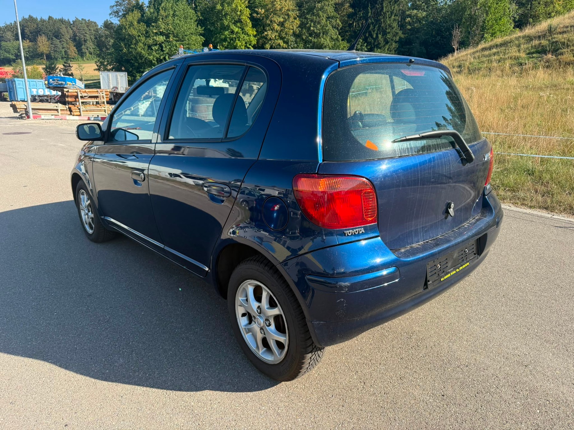 TOYOTA Yaris 1.3 Linea Sol-image-4