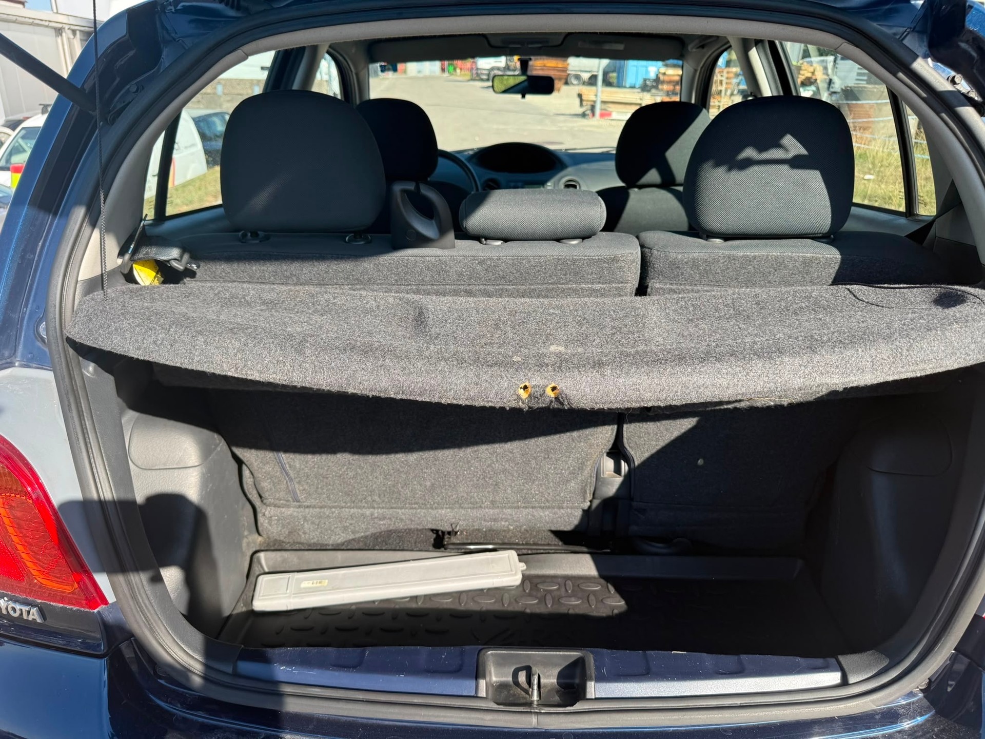 TOYOTA Yaris 1.3 Linea Sol-image-11