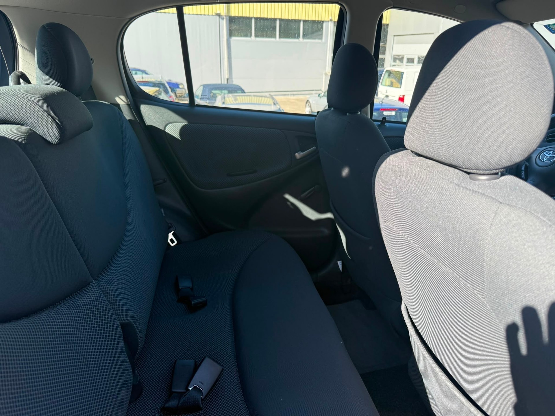 TOYOTA Yaris 1.3 Linea Sol-image-14