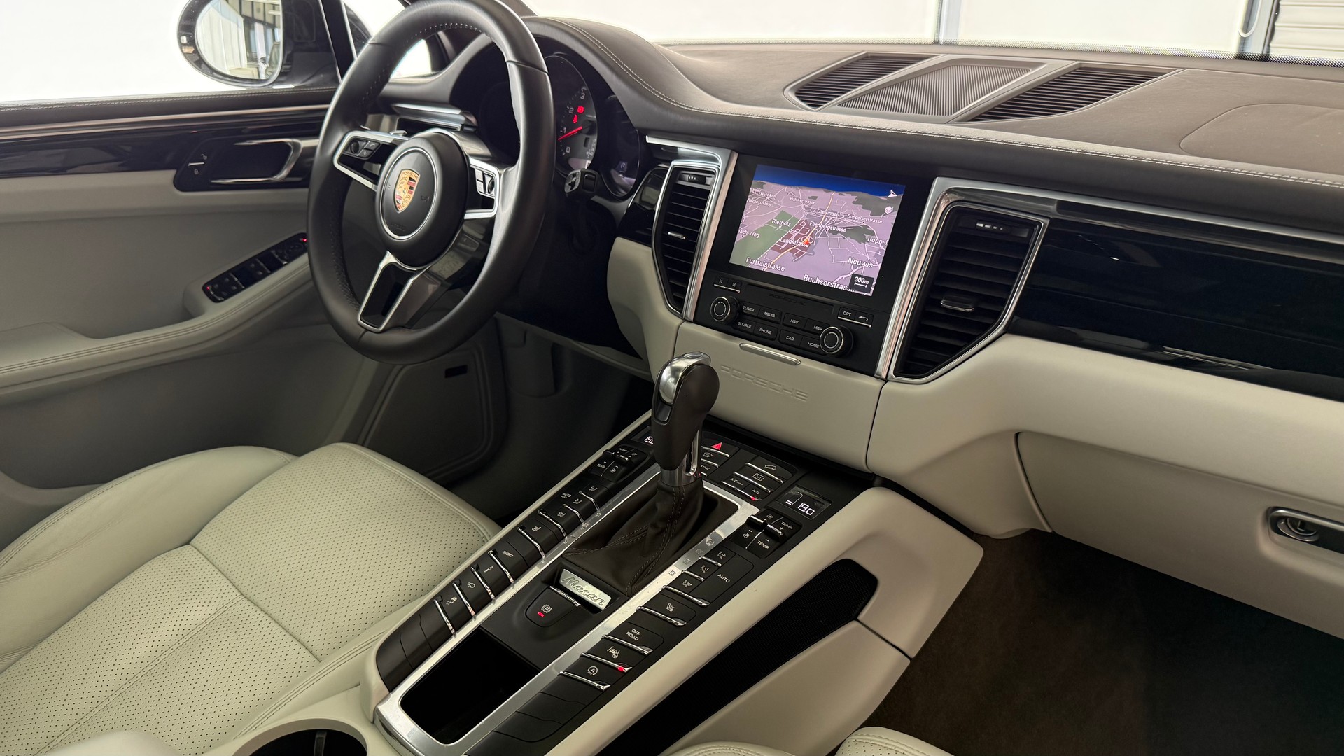 PORSCHE Macan 3.0 V6 S-image-28