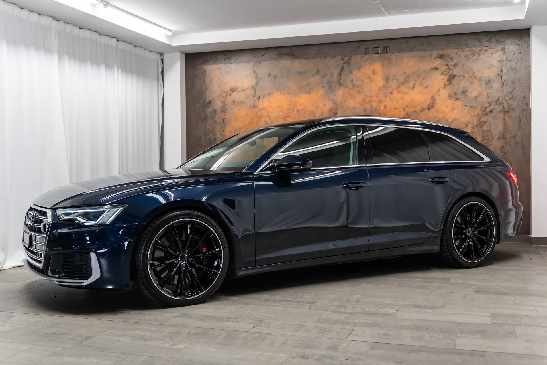 AUDI S6 Avant 3.0 TDI quattro tiptronic *Matrix*Panorama*360°*21"Alu*-image-2