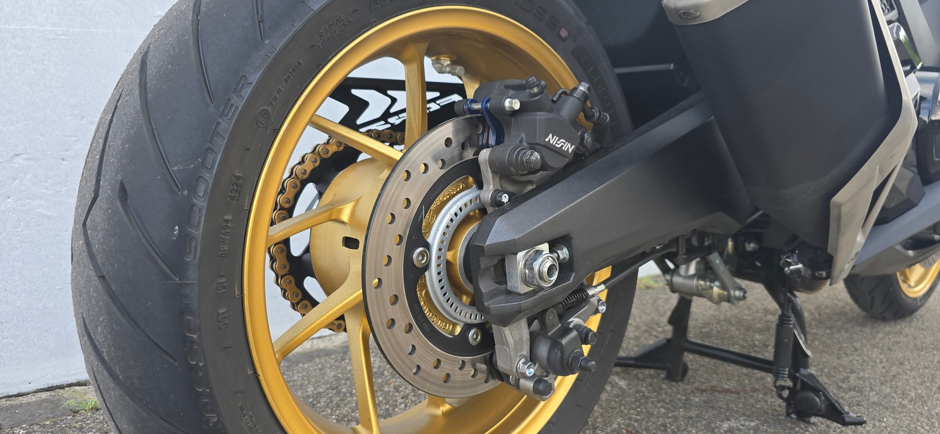 HONDA NSS 750-showroom-element-3
