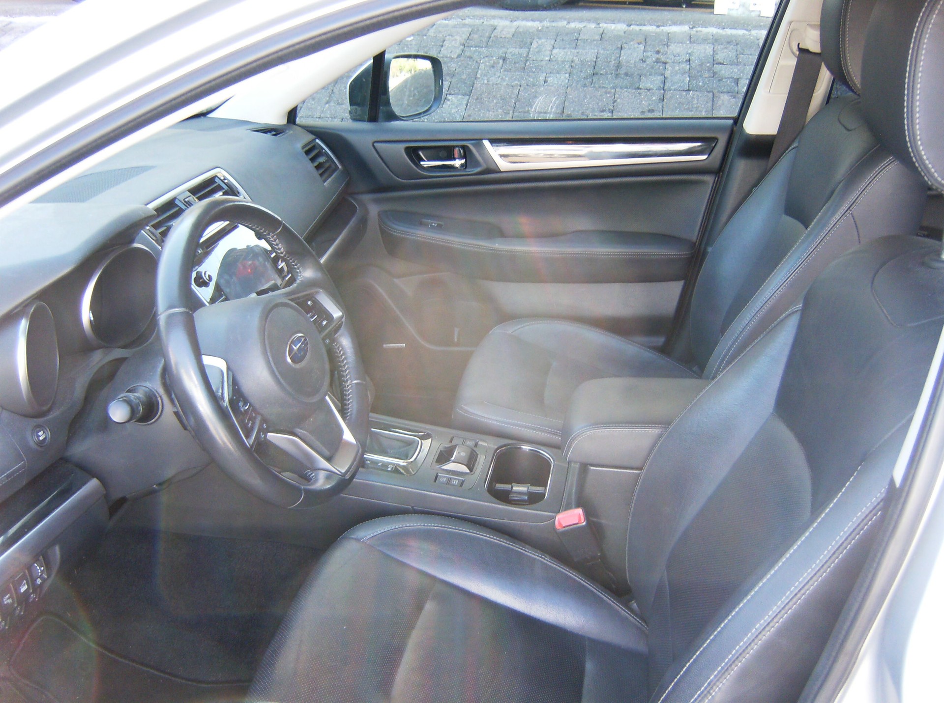 SUBARU Outback 2.5i Luxury AWD Lineartronic-image-9
