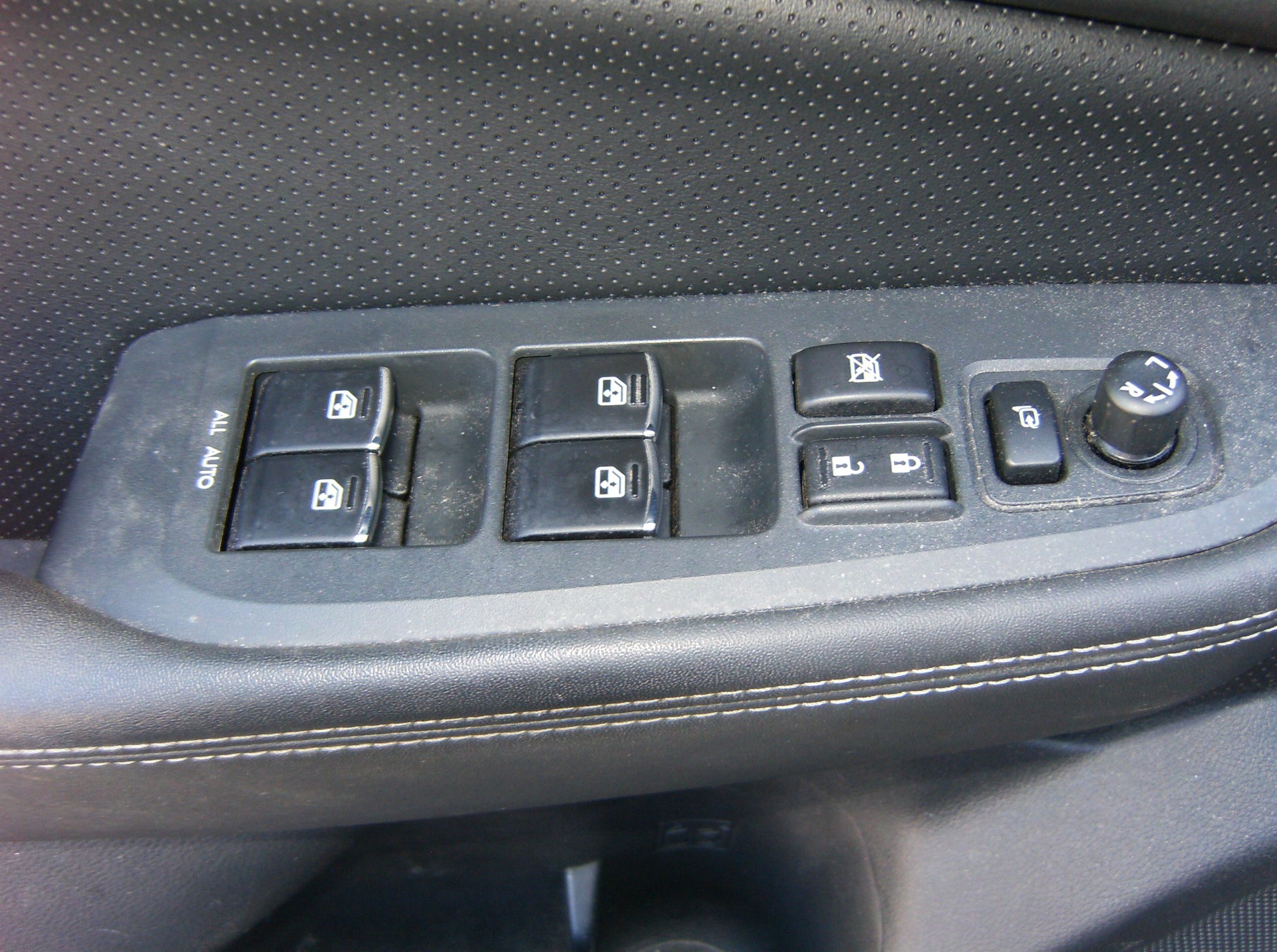 SUBARU Outback 2.5i Luxury AWD Lineartronic-image-10