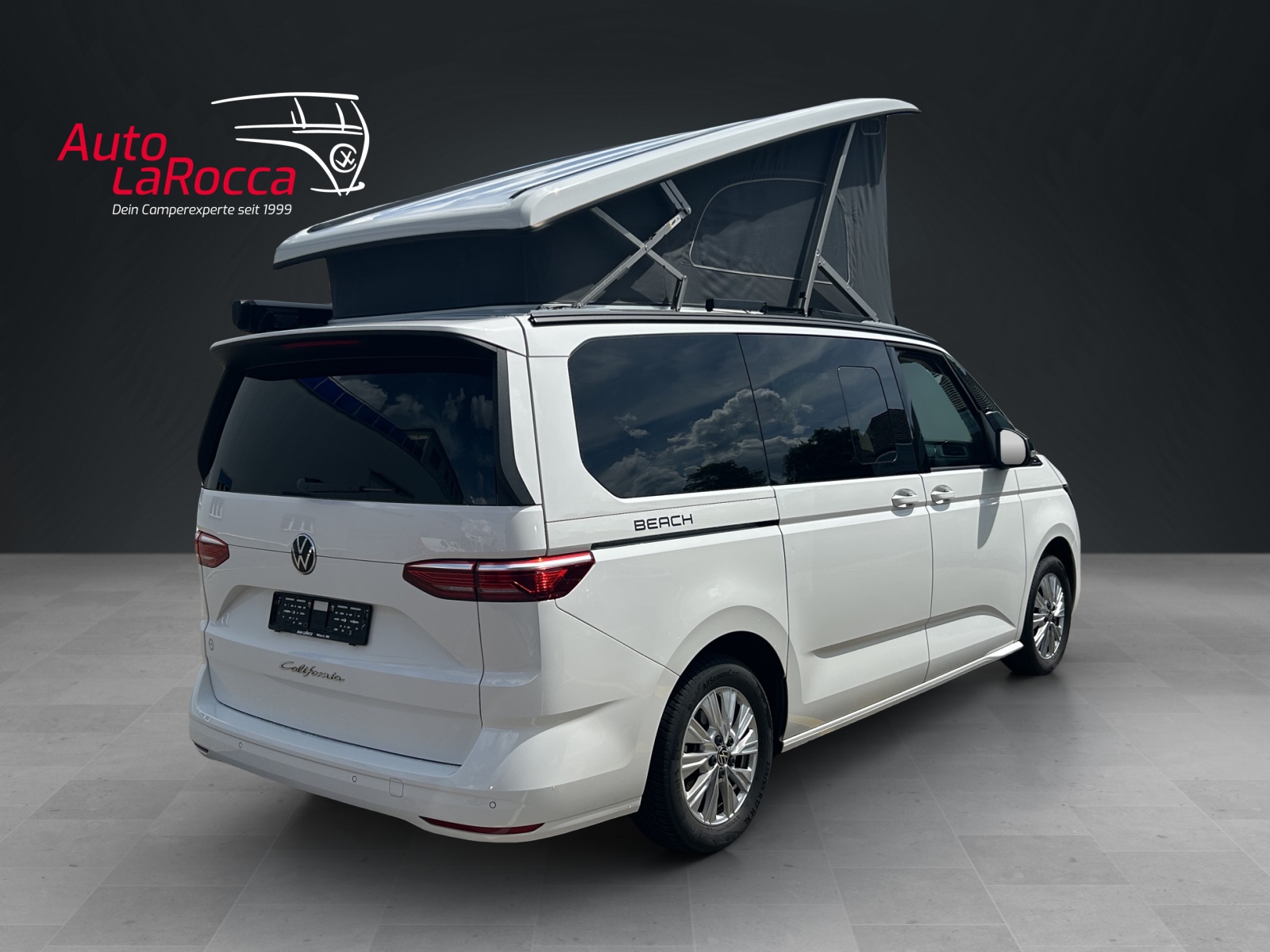 VW California 2.0 TDI Beach Camper-image-4
