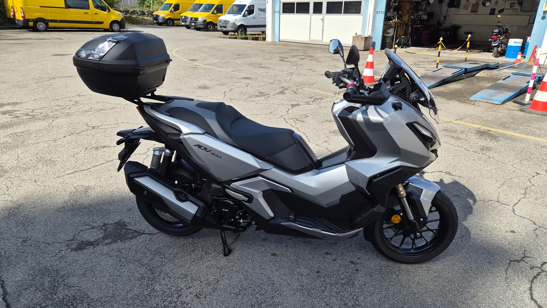 HONDA ADV 350