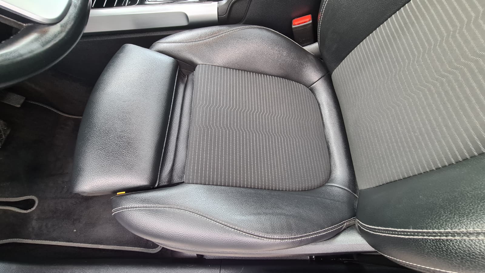 MERCEDES-BENZ GLB 220 d 4Matic Style 8G-Tronic ** Teil-Leder ** Gr-Navi ** RF-Kamera ** Anh-Kupplung ** Panorama-Glasdach ** Ab MFK & Service-image-20