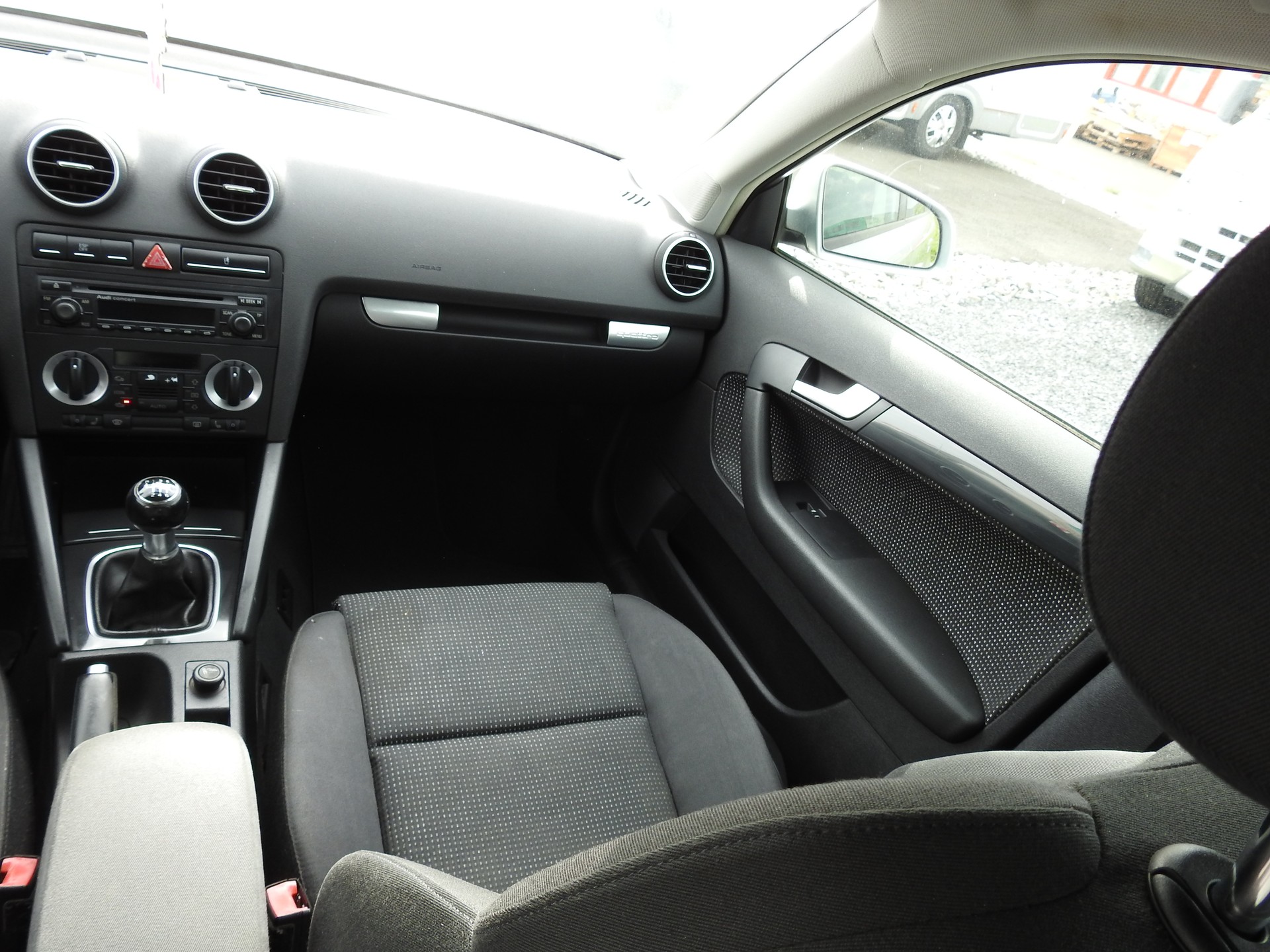 AUDI A3 2.0 Turbo FSI Ambition quattro-image-17