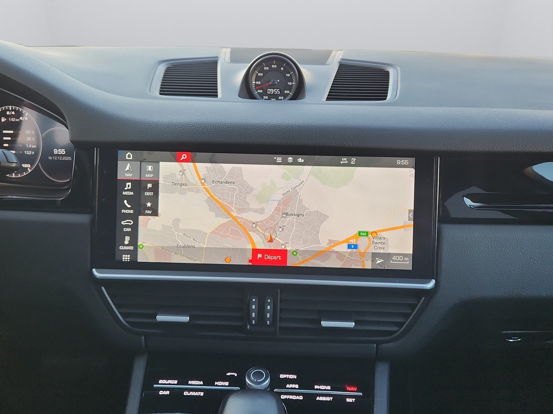 PORSCHE Cayenne-image-15