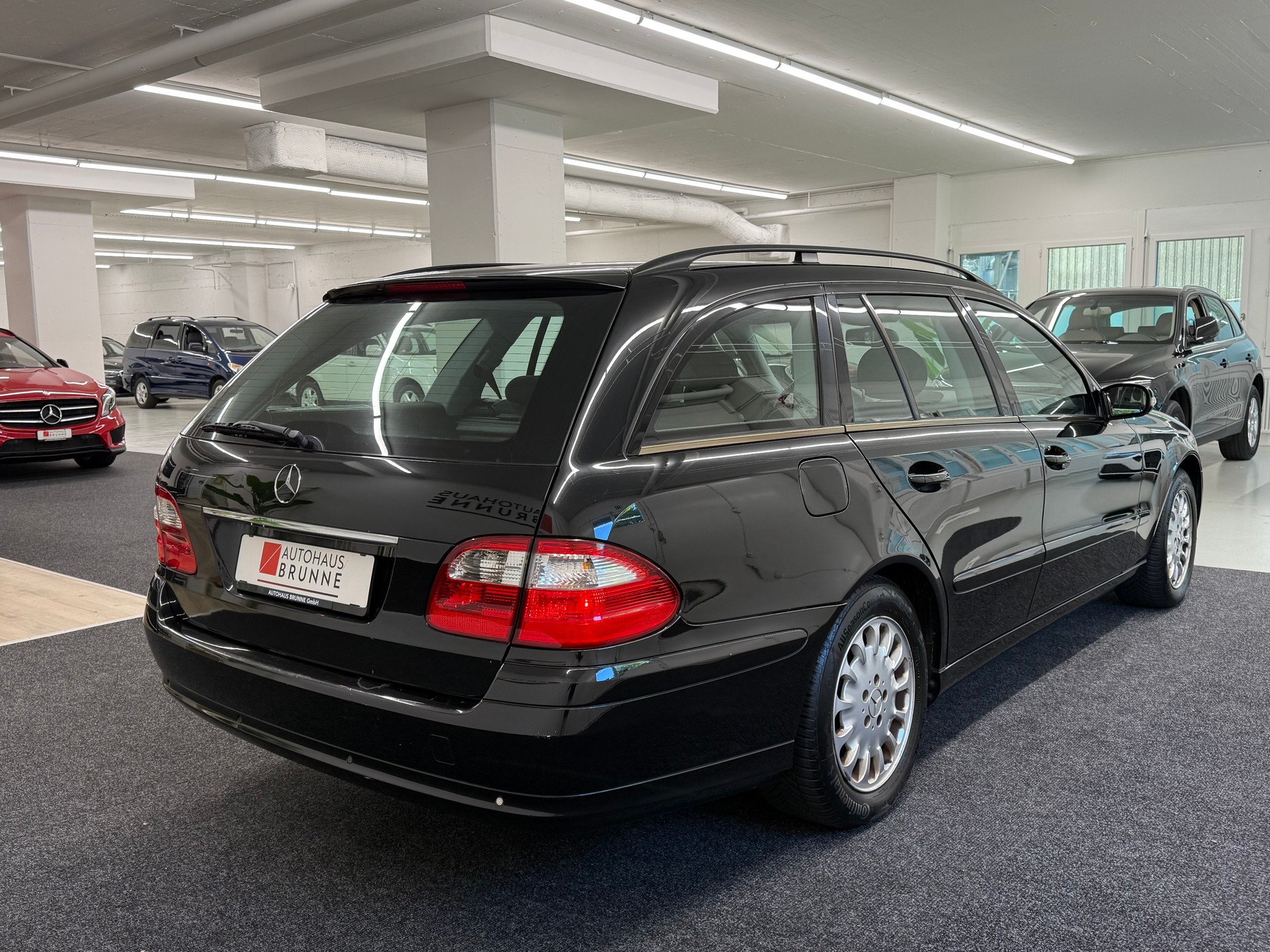 MERCEDES-BENZ E 200 Kompressor Classic-image-3