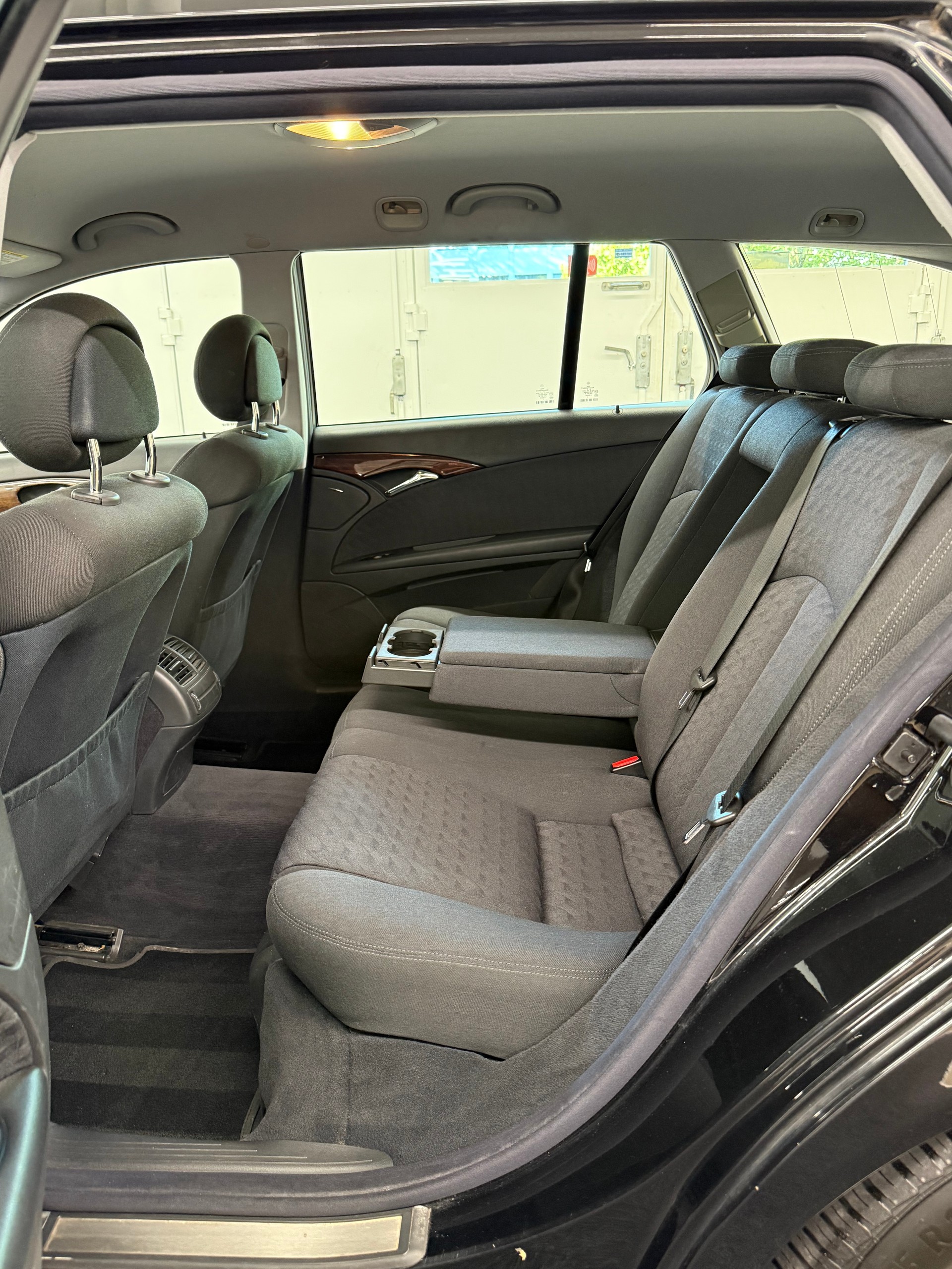 MERCEDES-BENZ E 200 Kompressor Classic-image-14
