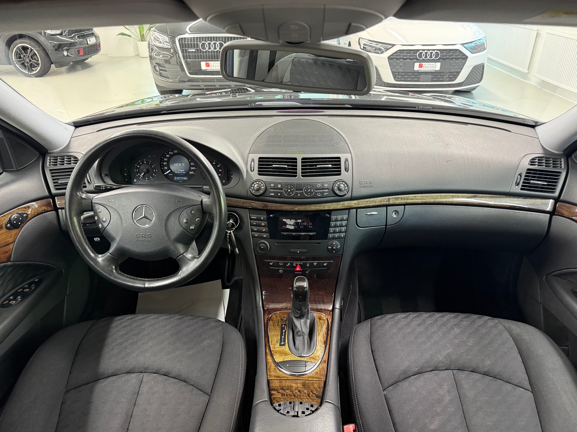 MERCEDES-BENZ E 200 Kompressor Classic-image-8