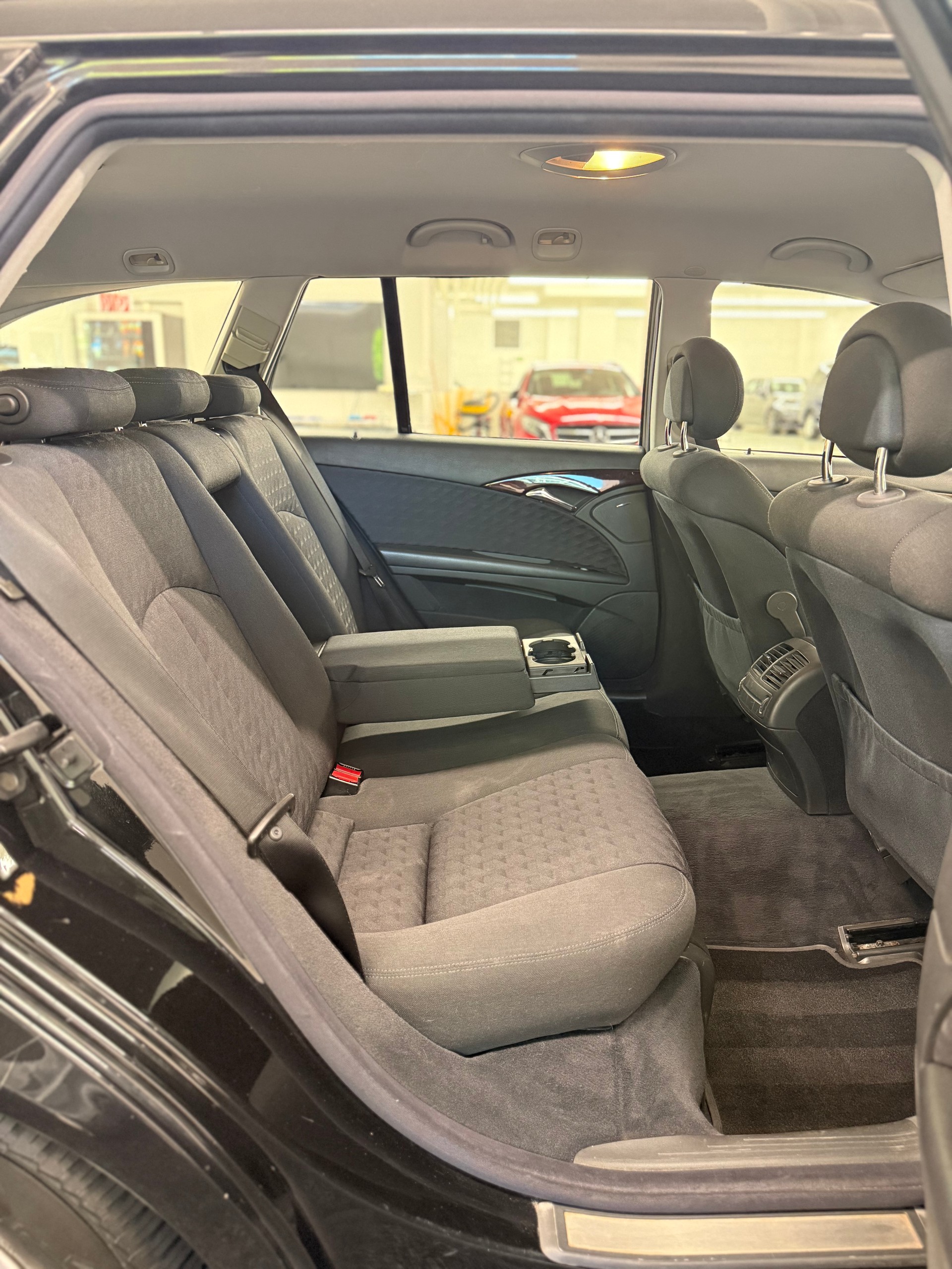 MERCEDES-BENZ E 200 Kompressor Classic-image-16